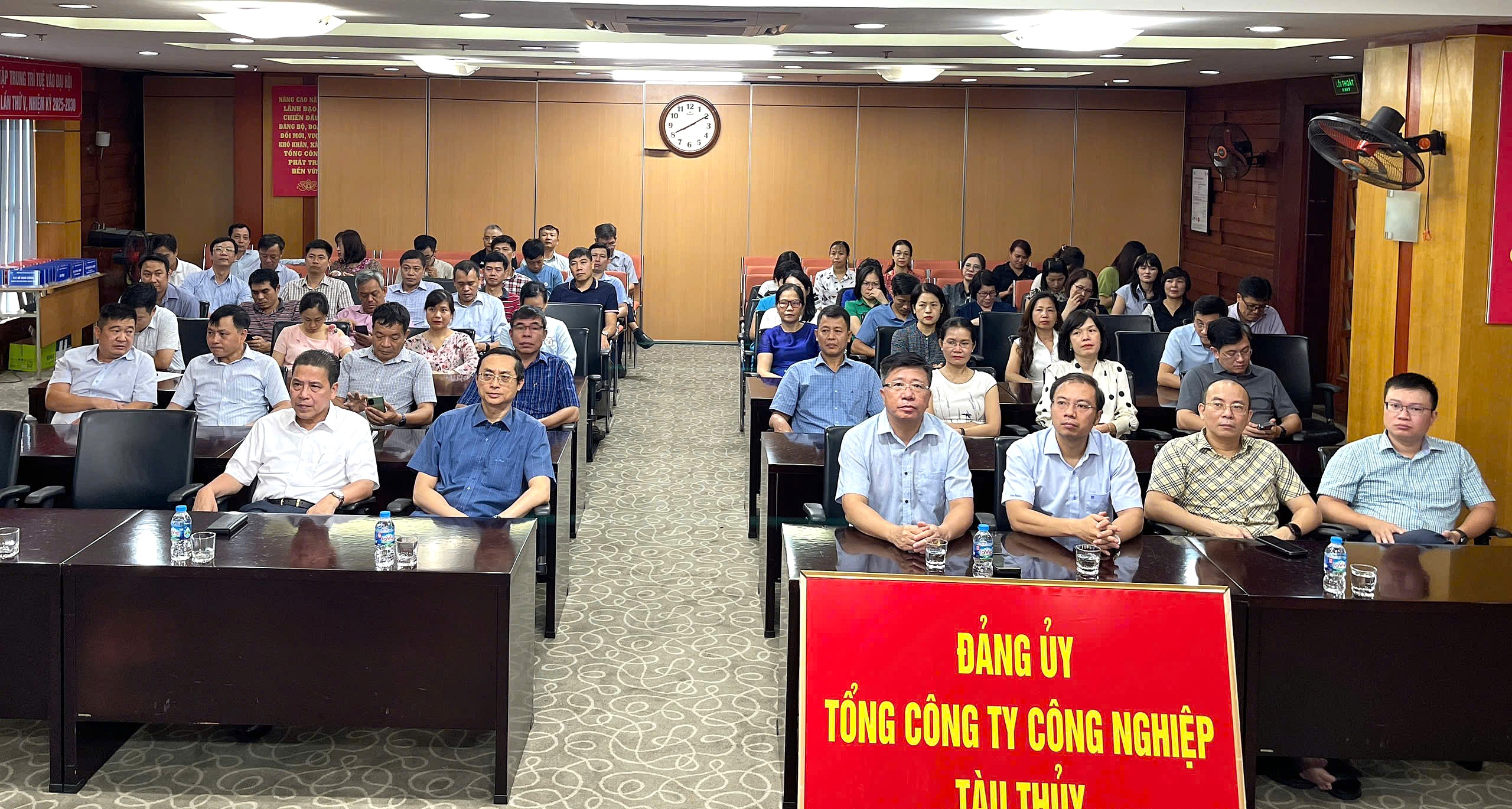 Đảng bộ Bộ X&acirc;y dựng kết nối Hội nghị to&agrave;n quốc qu&aacute;n triệt 4 Nghị quyết của Bộ Ch&iacute;nh trị- Ảnh 7.