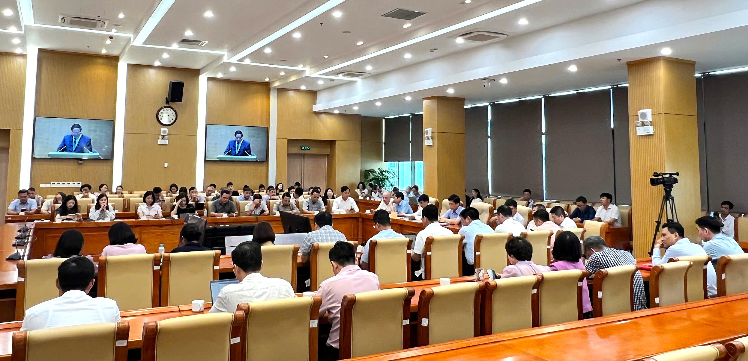 Đảng bộ Bộ X&acirc;y dựng kết nối Hội nghị to&agrave;n quốc qu&aacute;n triệt 4 Nghị quyết của Bộ Ch&iacute;nh trị- Ảnh 2.