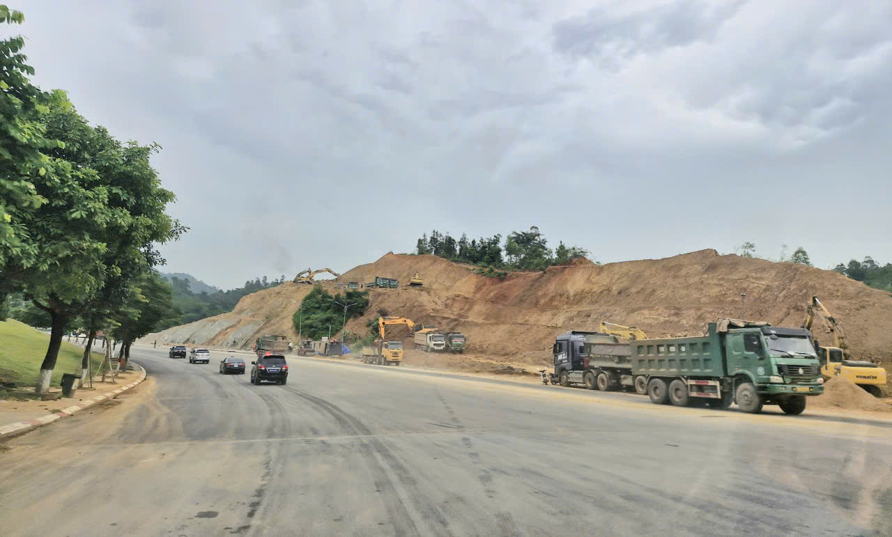 Lạng Sơn x&acirc;y dựng cửa khẩu th&ocirc;ng minh, hướng đến th&ocirc;ng quan 24/24h- Ảnh 2.