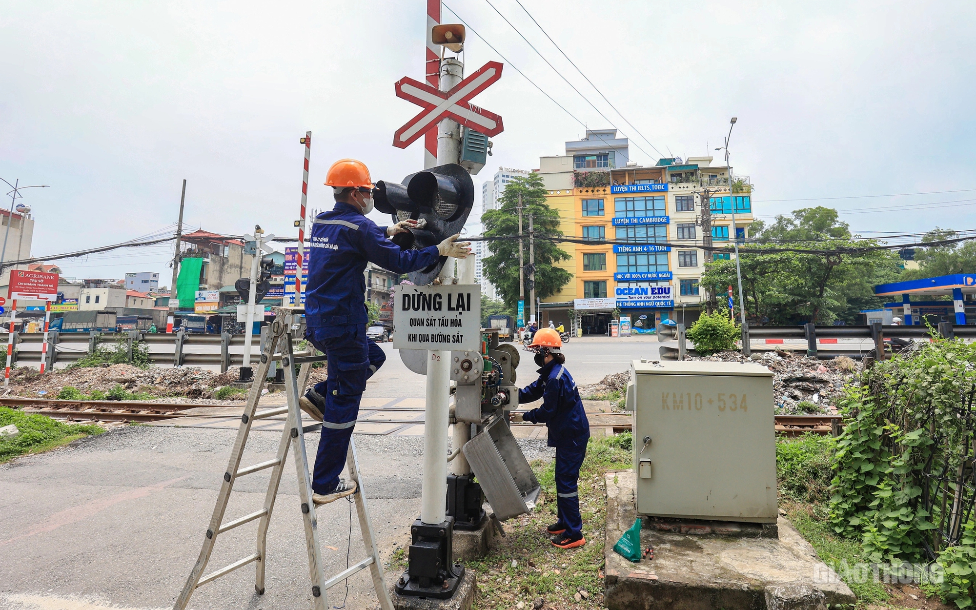 Dự thảo Nghị định thi hành Luật Đường sắt: Rõ trách nhiệm, giảm thủ tục, tăng phân cấp- Ảnh 3. Ban hành quy chuẩn mới về hệ thống phòng vệ đường ngang cảnh báo tự động