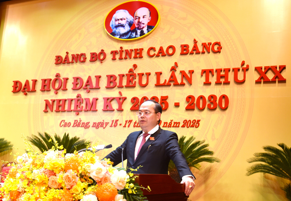 X&acirc;y dựng Cao Bằng ph&aacute;t triển nhanh, bền vững- Ảnh 1.