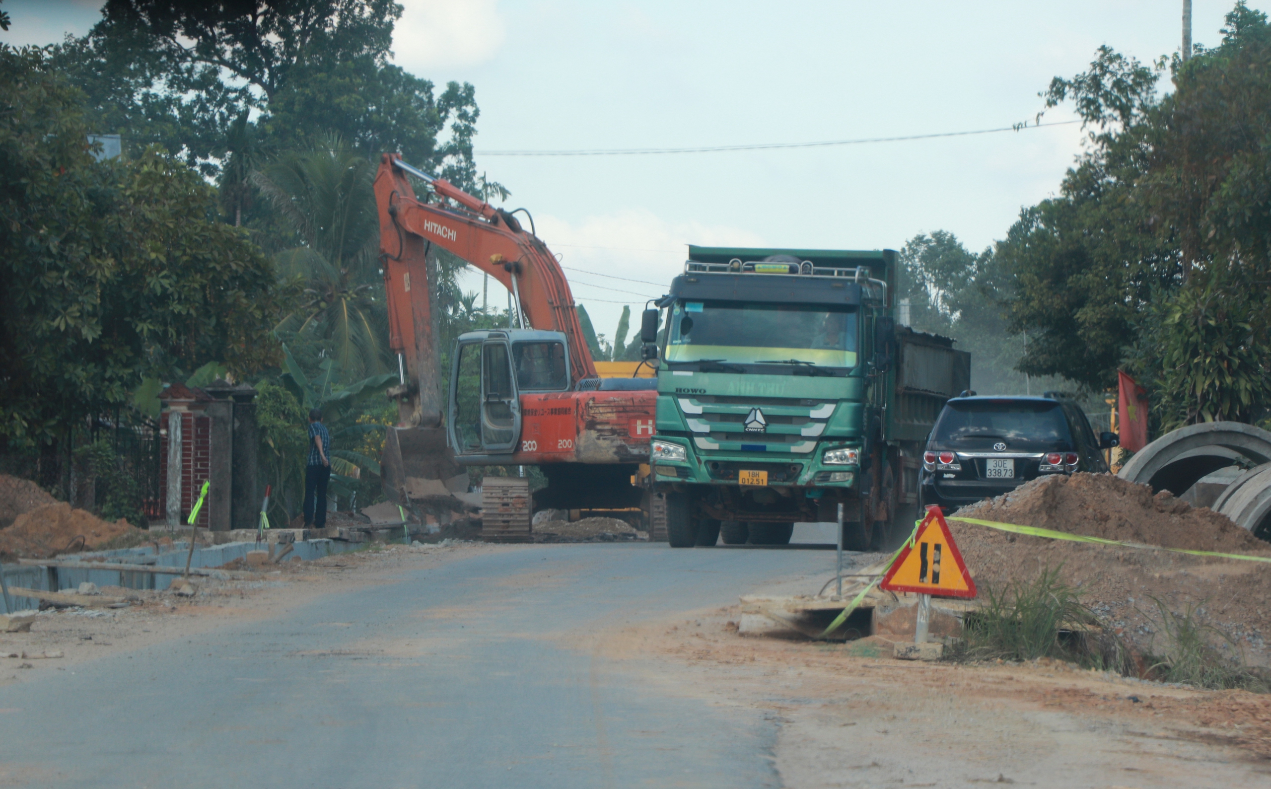 Đ&agrave; Nẵng: Nỗ lực gỡ vướng 2km mặt bằng tại dự &aacute;n cải tạo, n&acirc;ng cấp quốc lộ 14E- Ảnh 4.