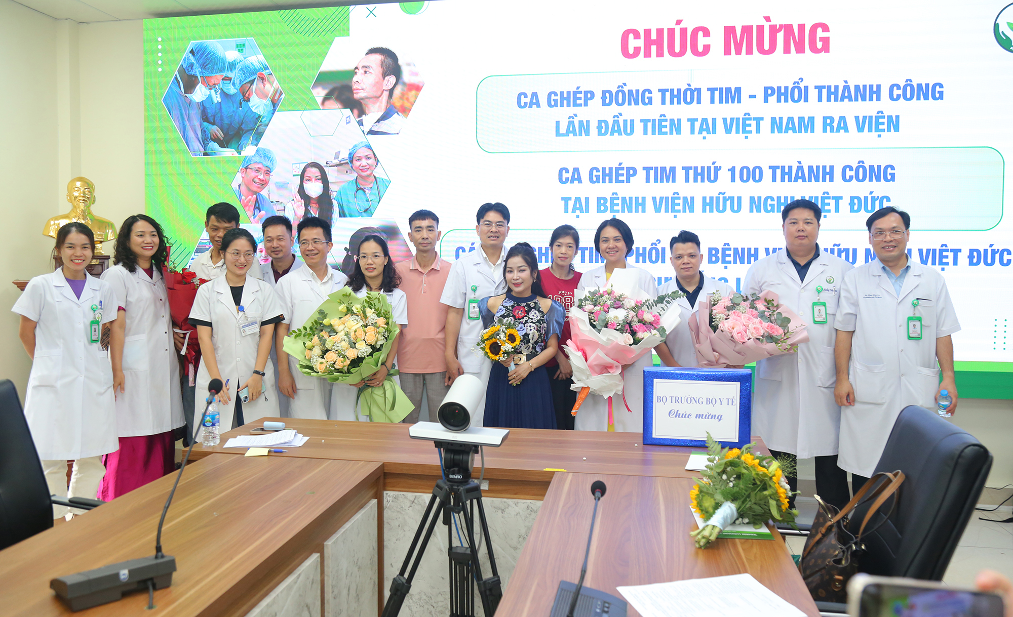 Những người tho&aacute;t cửa tử nhờ đỉnh cao gh&eacute;p phổi- Ảnh 1.