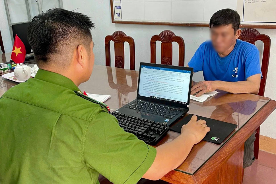 Gia Lai: Người đ&agrave;n &ocirc;ng mang xăng đốt tiệm spa của bạn g&aacute;i cũ- Ảnh 1.