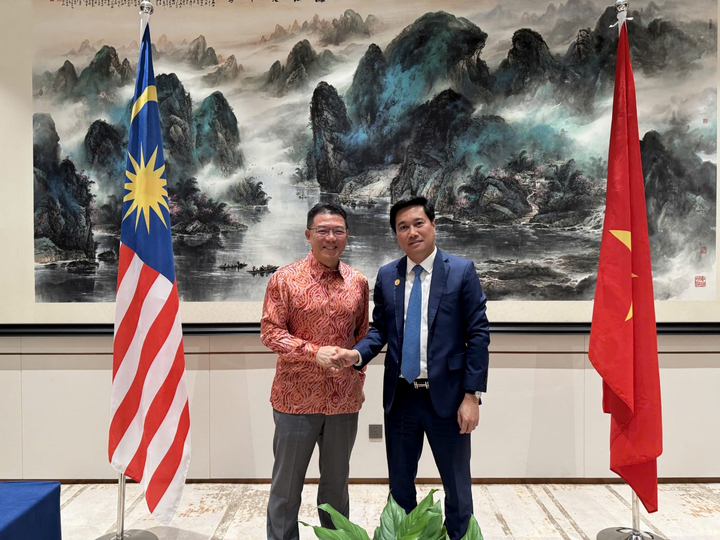 Việt Nam đ&oacute;ng g&oacute;p t&iacute;ch cực v&agrave;o th&agrave;nh c&ocirc;ng Hội nghị Bộ trưởng X&acirc;y dựng ASEAN - Trung Quốc- Ảnh 5.