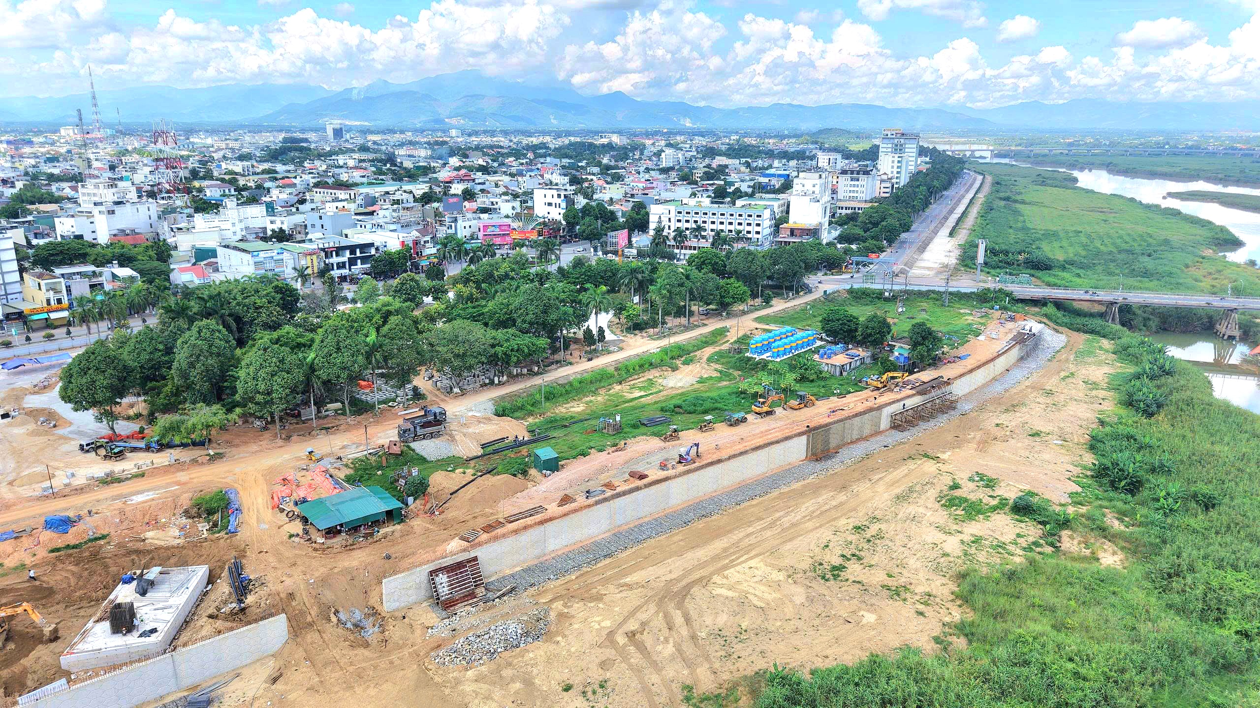 Quảng Ng&atilde;i chạy đua đưa c&aacute;c dự &aacute;n ngh&igrave;n tỷ đồng tr&ecirc;n s&ocirc;ng Tr&agrave; Kh&uacute;c về đ&iacute;ch năm 2025- Ảnh 11.