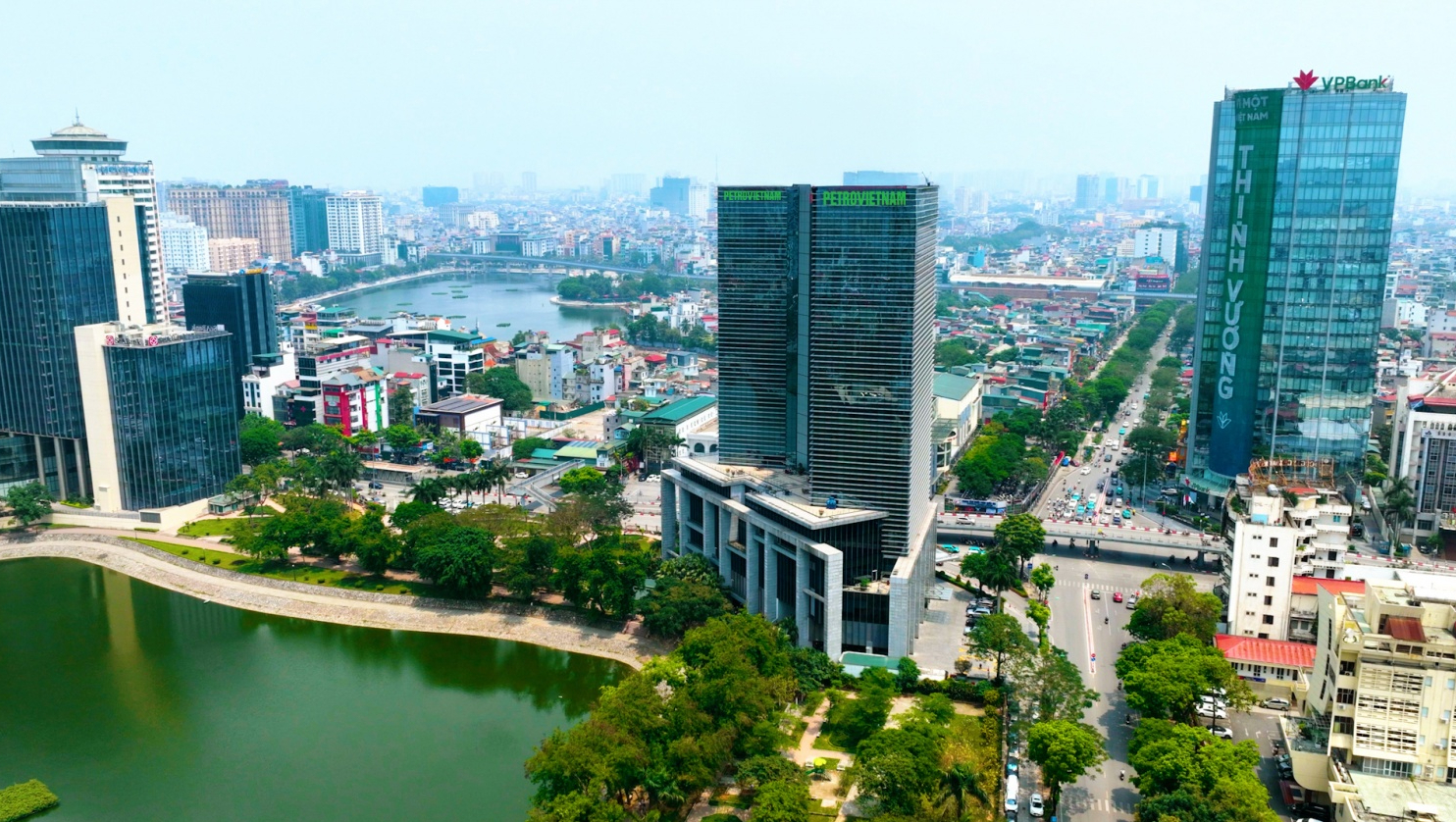 50 năm Petrovietnam - Từ truyền thống anh hùng đến "khát vọng vươn xa"
- Ảnh 1. 50 năm Petrovietnam - Từ truyền thống anh hùng đến "khát vọng vươn xa"
- Ảnh 1.