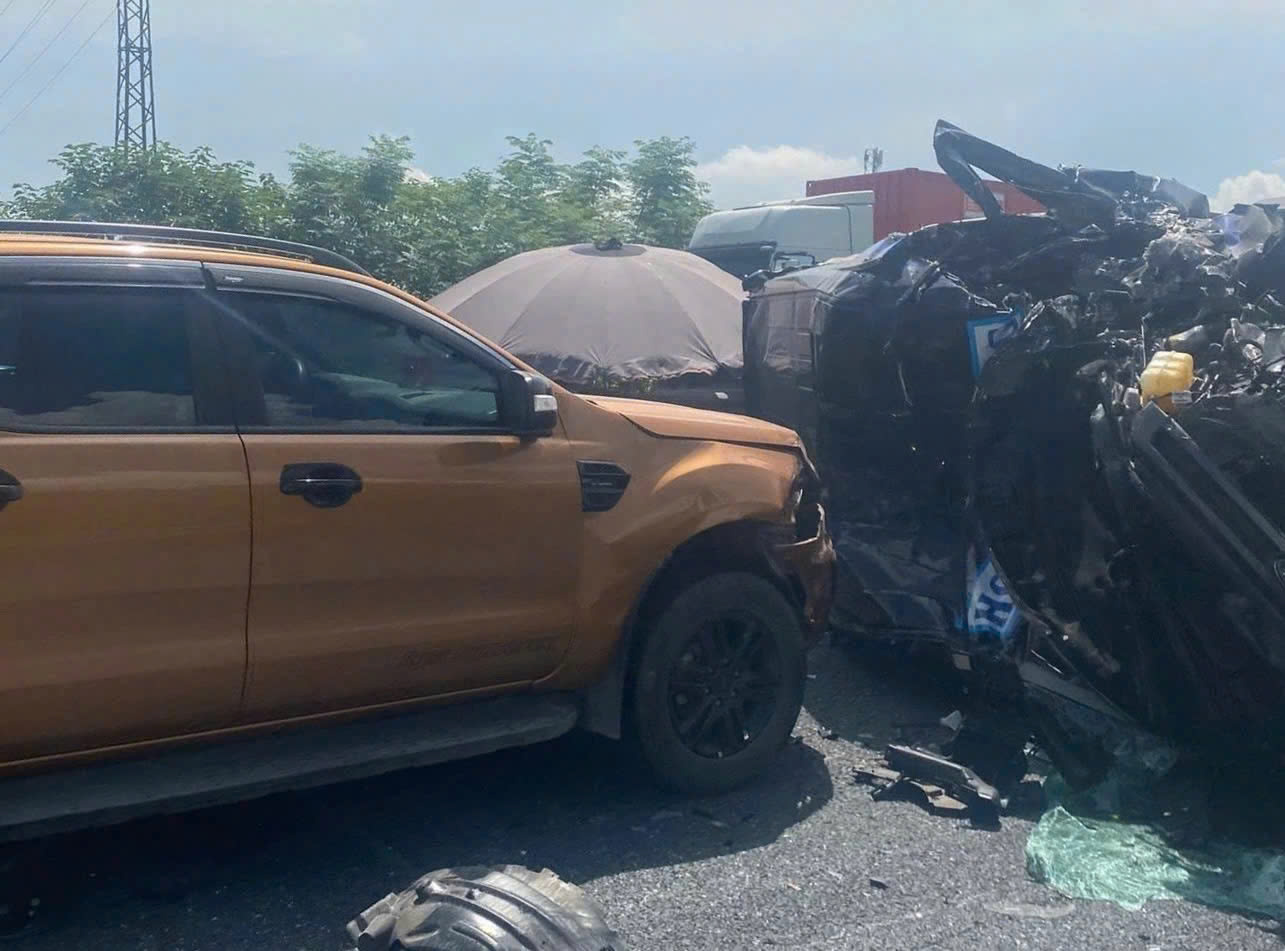 Cục Đường bộ chỉ đạo khắc phục vụ tai nạn li&ecirc;n ho&agrave;n tr&ecirc;n cao tốc Cầu Giẽ - Ninh B&igrave;nh- Ảnh 1.