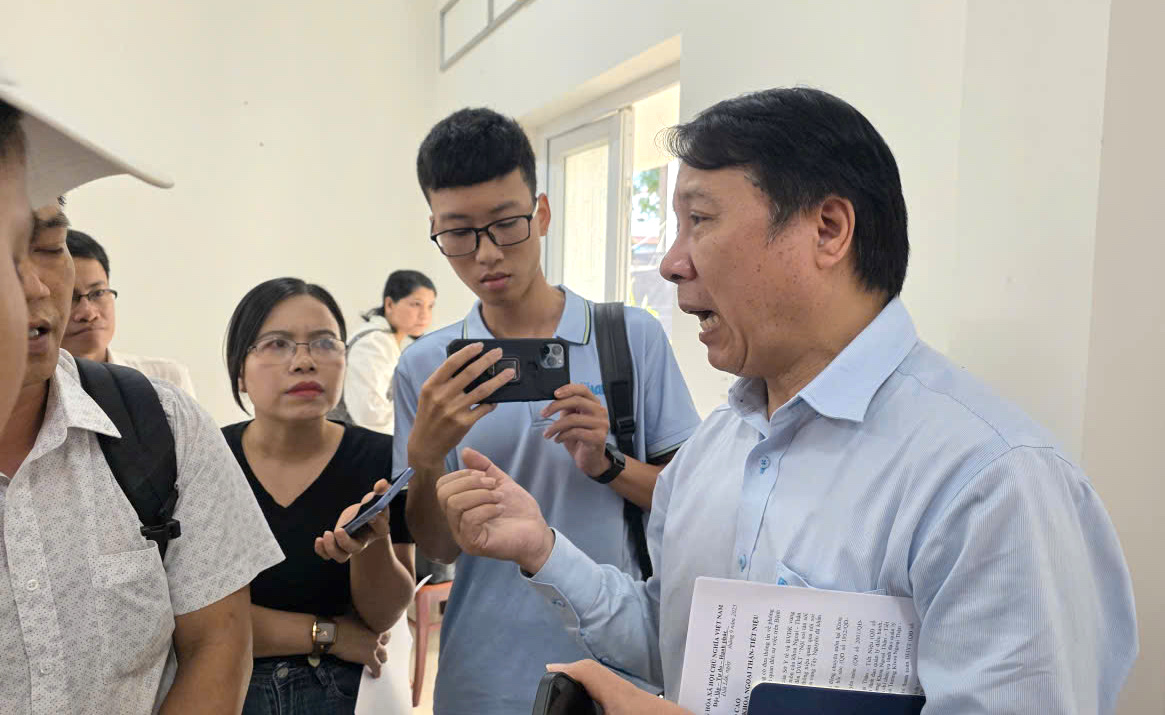 Vụ m&aacute;y t&aacute;n sỏi hỏng vẫn "chữa" cho gần 500 bệnh nh&acirc;n: Gi&aacute;m đốc bệnh viện bật kh&oacute;c- Ảnh 1.