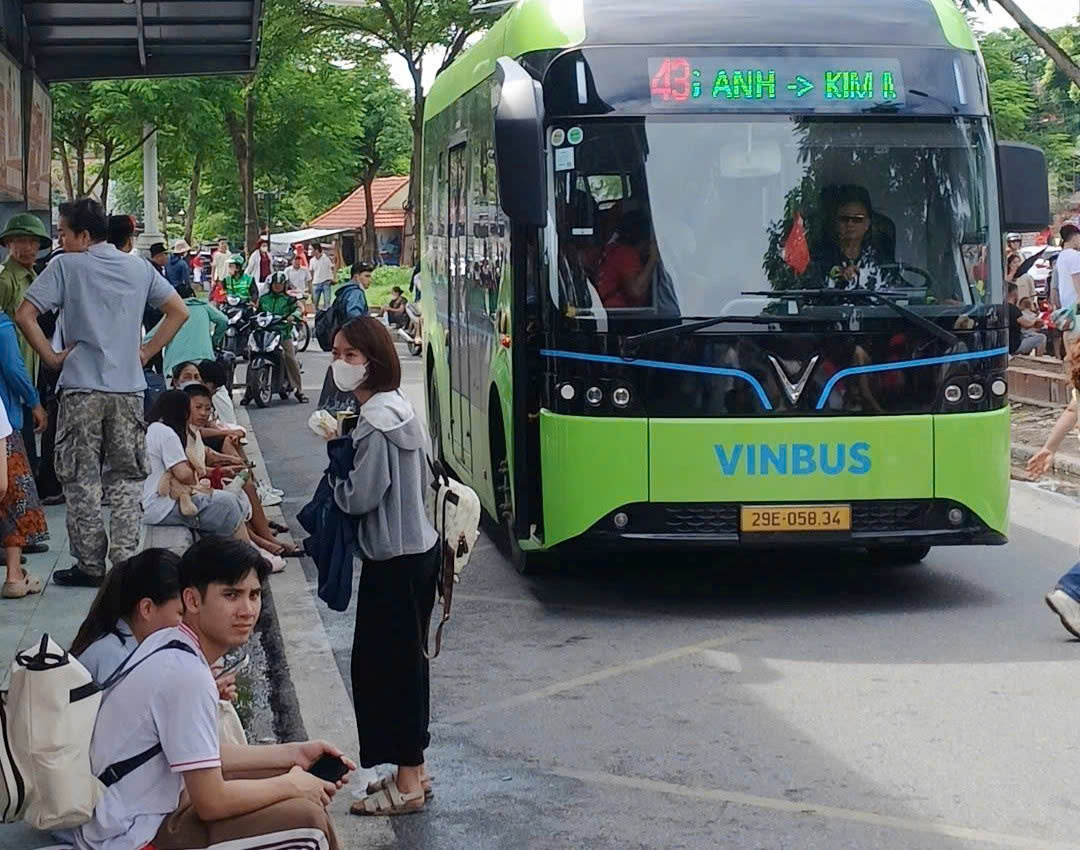 H&agrave; Nội: Hơn 3 triệu lượt xe bu&yacute;t được gi&aacute;m s&aacute;t, h&agrave;ng trăm vi phạm bị xử l&yacute;- Ảnh 1.