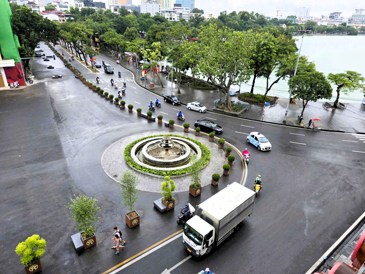 Người d&acirc;n n&oacute;i g&igrave; về kh&ocirc;ng gian đi bộ tại khu vực quảng trường Đ&ocirc;ng Kinh - Nghĩa Thục?- Ảnh 5.