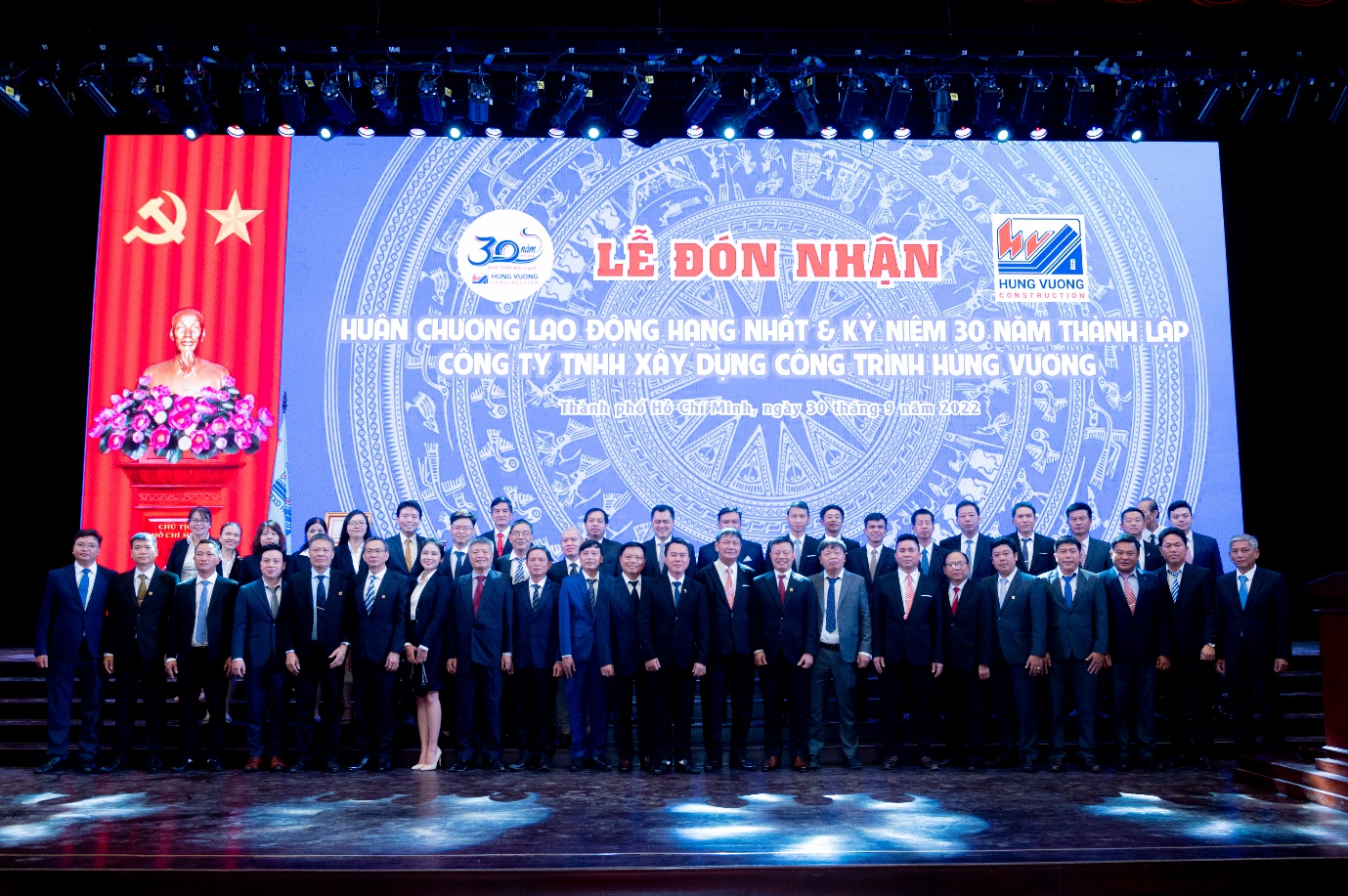 Ph&iacute;a sau c&aacute;c c&ocirc;ng tr&igrave;nh lớn: H&ugrave;ng Vương v&agrave; những con người l&agrave;m n&ecirc;n thương hiệu- Ảnh 3.