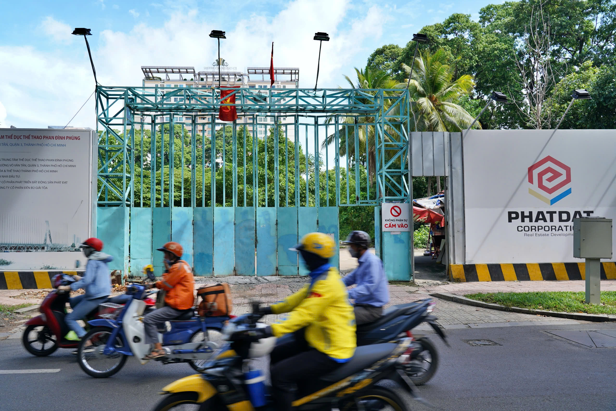 Hơn một thập kỷ lỡ hẹn, nh&agrave; thi đấu Phan Đ&igrave;nh Ph&ugrave;ng đ&atilde; được chốt mốc khởi c&ocirc;ng- Ảnh 1.