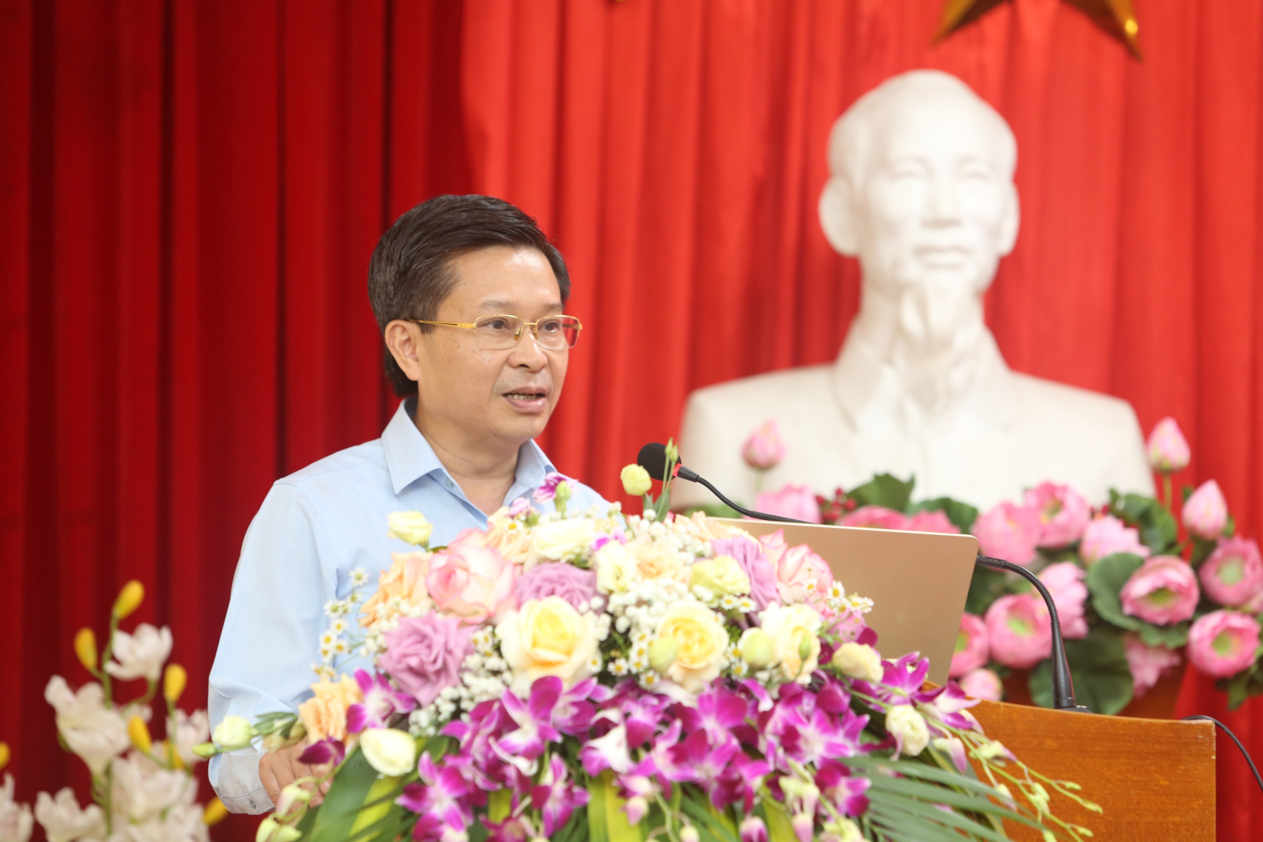 Đảng ủy Bộ X&acirc;y dựng tổ chức tập huấn c&ocirc;ng t&aacute;c Đảng, qu&aacute;n triệt văn bản mới năm 2025- Ảnh 5.