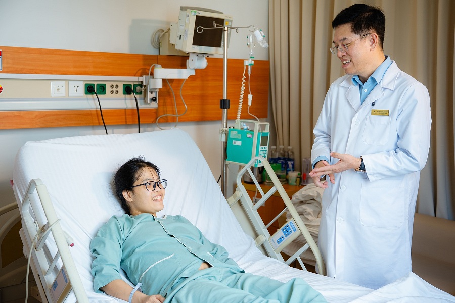 Hiến gan cứu vợ, chồng n&oacute;i một c&acirc;u khiến ai nghe cũng nghẹn lời- Ảnh 3.