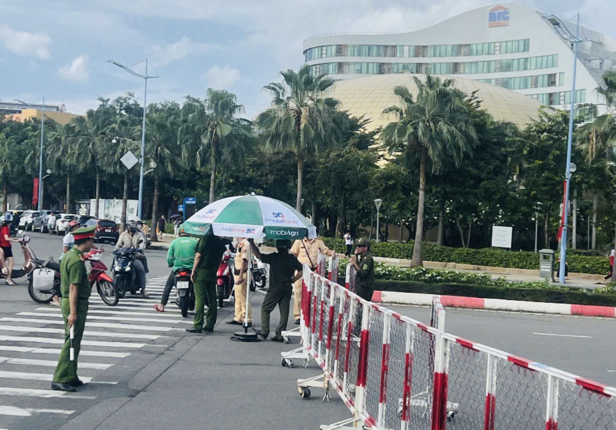 Đồng Nai - TP.HCM: Chuẩn bị xong ng&agrave;n gi&agrave;n ph&aacute;o hoa sẵn s&agrave;ng chờ tỏa s&aacute;ng giữa phố v&agrave; biển- Ảnh 5.