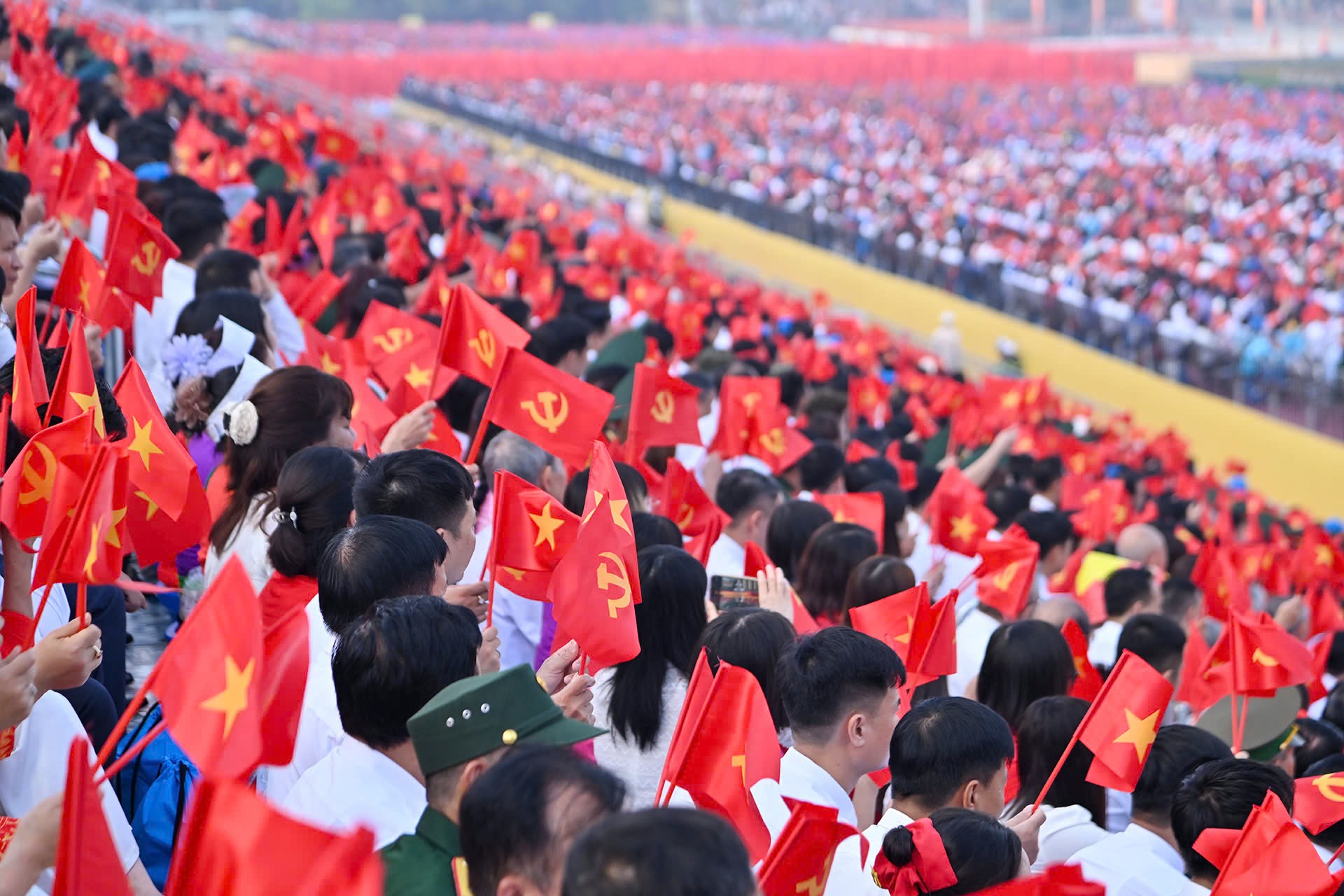 Những h&igrave;nh ảnh h&ugrave;ng tr&aacute;ng tại lễ diễu binh, diễu h&agrave;nh mừng 80 năm Quốc kh&aacute;nh- Ảnh 26.