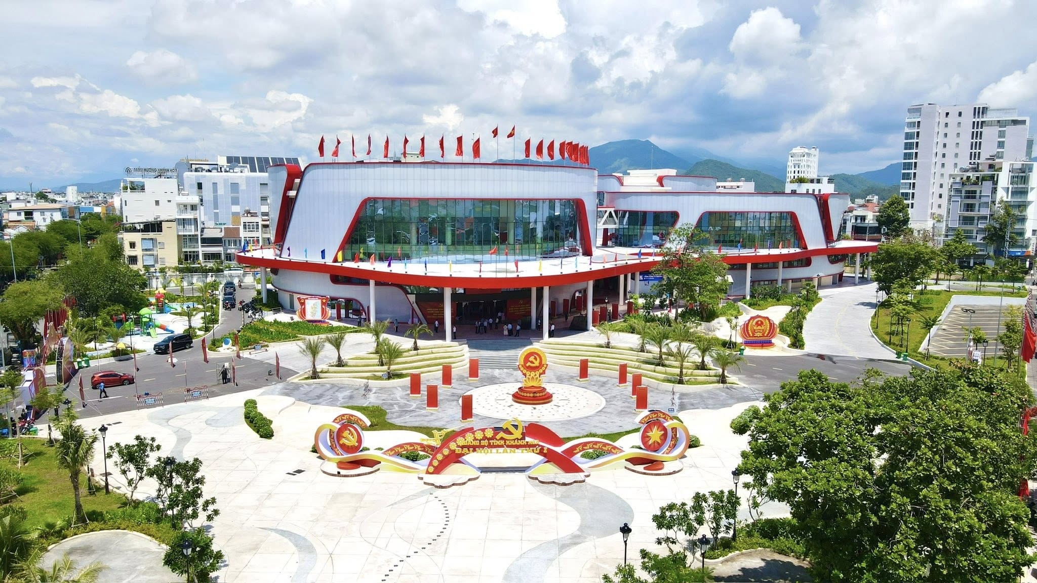 Kh&aacute;nh H&ograve;a: Kh&aacute;nh th&agrave;nh, khởi c&ocirc;ng nhiều c&ocirc;ng tr&igrave;nh ch&agrave;o mừng đại hội Đảng bộ tỉnh- Ảnh 3.