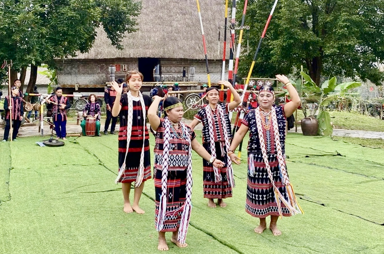 Giữ hồn văn hóa, mở lối phát triển nông thôn mới Hà Nội- Ảnh 1. Giữ hồn văn hóa, mở lối phát triển nông thôn mới Hà Nội- Ảnh 1.