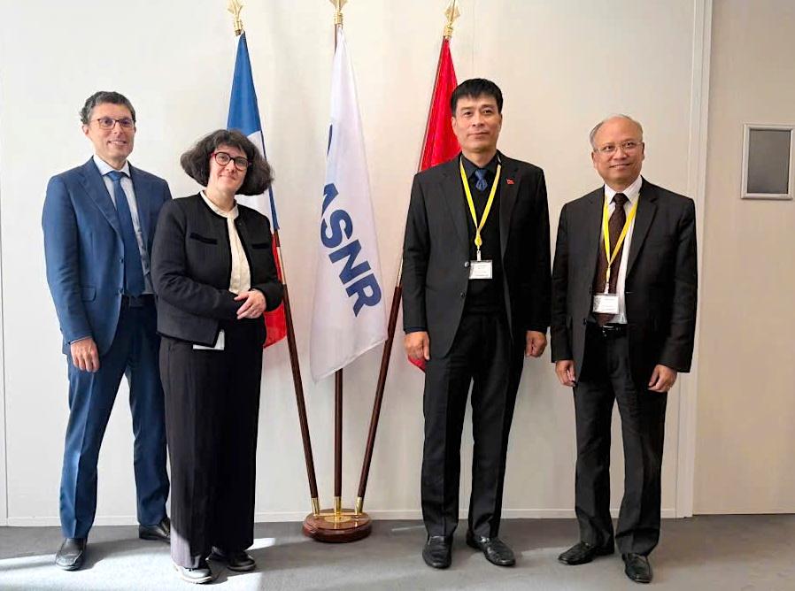 Vietnam & France enhance cooperation on nuclear safety and radiation protection- Ảnh 1.