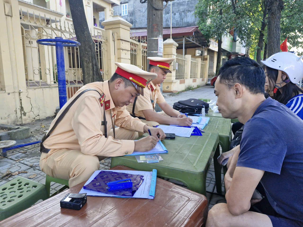 Quyết liệt ngăn chặn học sinh v&agrave; thanh, thiếu ni&ecirc;n vi phạm ATGT ở Th&aacute;i Nguy&ecirc;n- Ảnh 4.