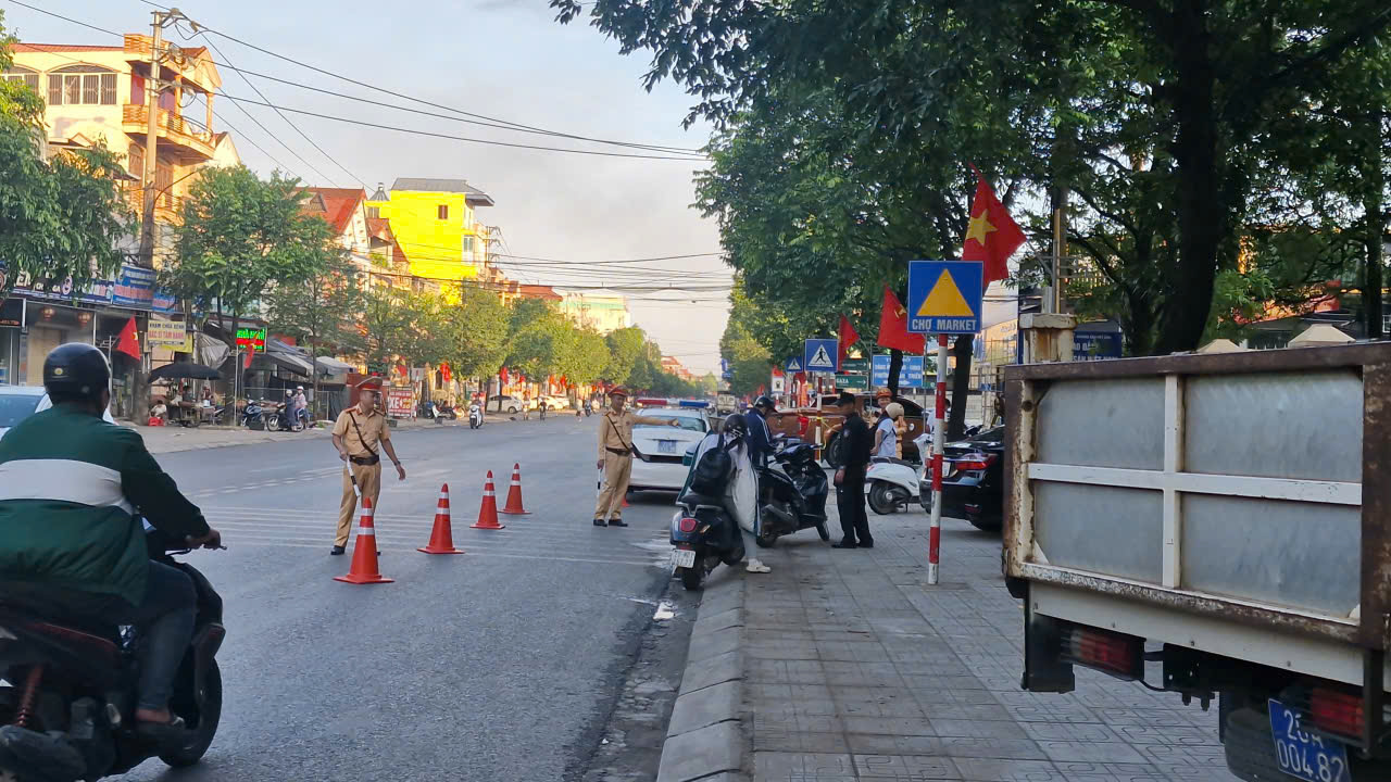 Quyết liệt ngăn chặn học sinh v&agrave; thanh, thiếu ni&ecirc;n vi phạm ATGT ở Th&aacute;i Nguy&ecirc;n- Ảnh 1.