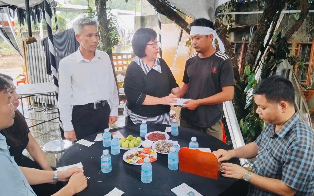 Người đàn ông tử vong sau va chạm với xe tải lúc rạng sáng ở TP.HCM- Ảnh 2. Khởi tố vụ án tài xế ô tô tông 3 mẹ con tử vong ở TP.HCM