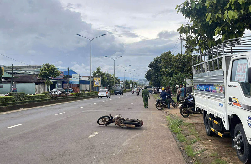 Hiện trường vụ tai nạn khiến hai người thương vong.