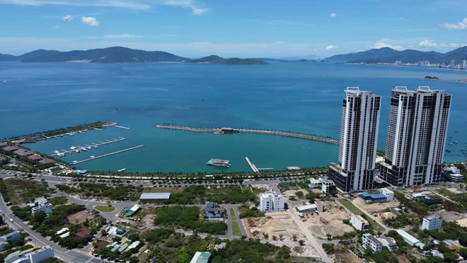 Ph&oacute; Thủ tướng Nguyễn H&ograve;a B&igrave;nh chỉ đạo xử l&yacute; h&agrave;ng loạt dự &aacute;n sai phạm, tồn đọng ở Kh&aacute;nh H&ograve;a- Ảnh 1.