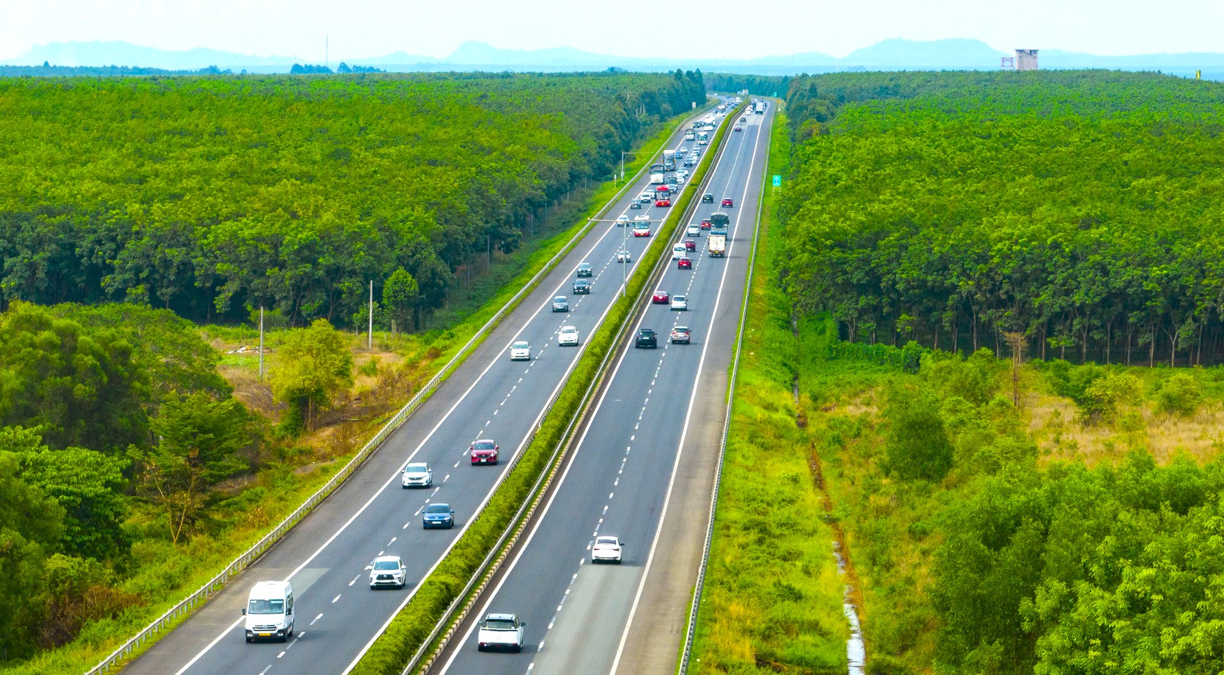 Bộ X&acirc;y dựng y&ecirc;u cầu tổ chức giao th&ocirc;ng hợp l&yacute;, khoa học tr&ecirc;n đường bộ- Ảnh 1.