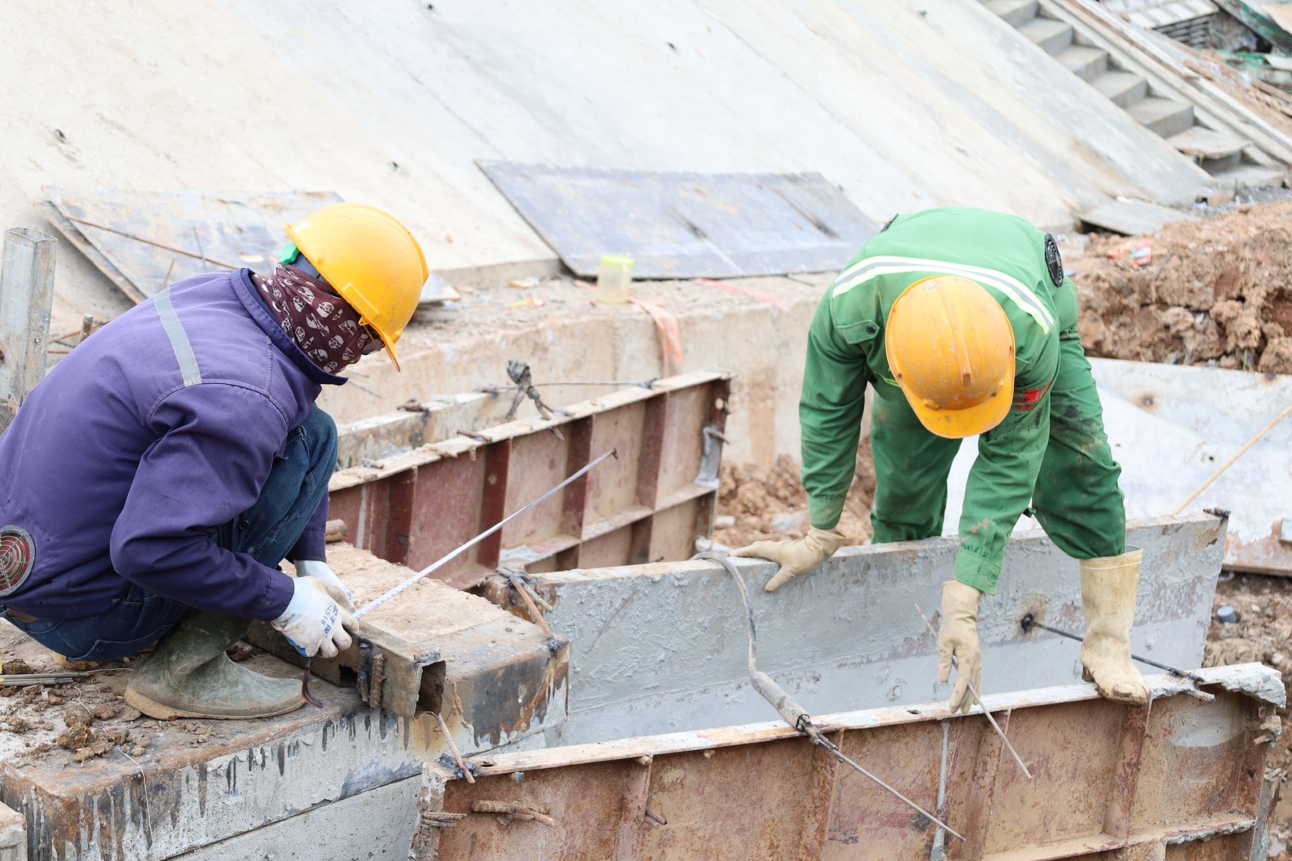 Cận ng&agrave;y kh&aacute;nh th&agrave;nh, cầu Phong Ch&acirc;u mới c&ograve;n những việc g&igrave; phải gấp r&uacute;t ho&agrave;n thiện?- Ảnh 8.
