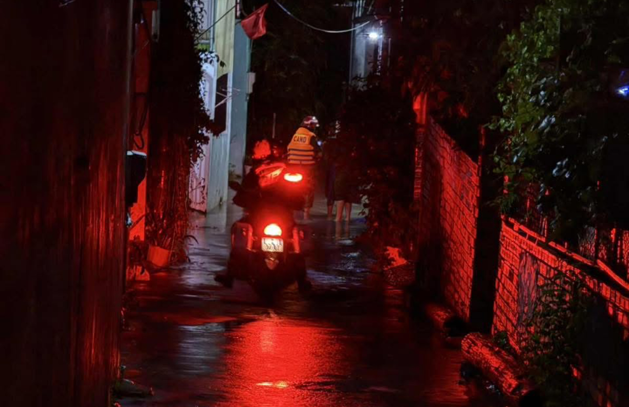 Mưa lớn kéo dài, cảnh báo lũ quét, dông lốc và sạt lở tại nhiều khu vực ở Đồng Nai- Ảnh 1. Mưa lớn kéo dài, cảnh báo lũ quét, dông lốc và sạt lở tại nhiều khu vực ở Đồng Nai- Ảnh 1.