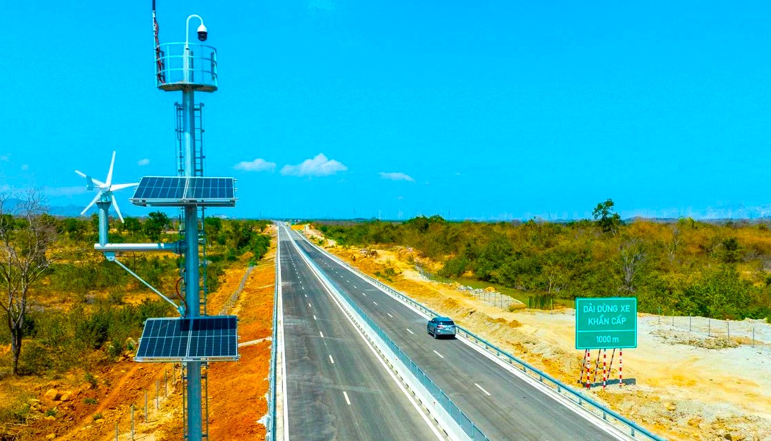 Bộ X&acirc;y dựng lập 2 tổ c&ocirc;ng t&aacute;c kiểm tra hệ thống giao th&ocirc;ng th&ocirc;ng minh tr&ecirc;n cao tốc- Ảnh 1.