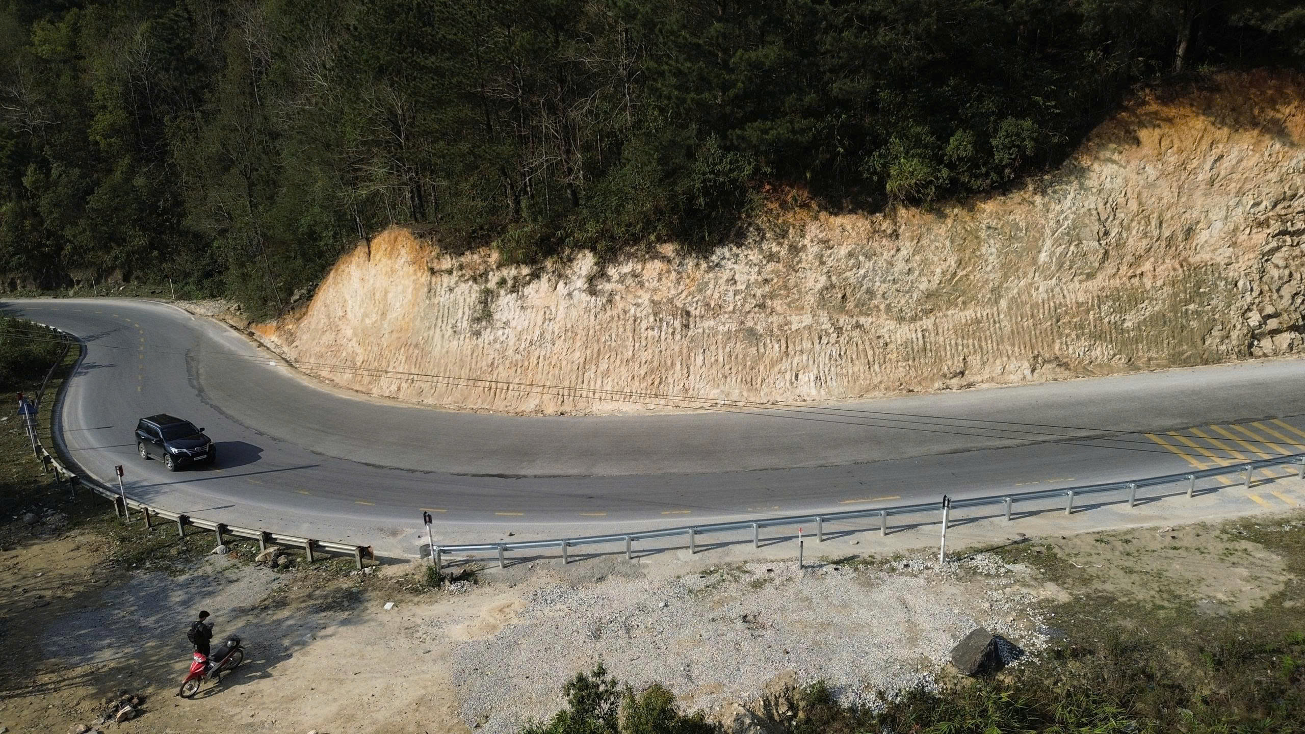 Hầm đường bộ xuy&ecirc;n đ&egrave;o Ho&agrave;ng Li&ecirc;n nối L&agrave;o Cai - Lai Ch&acirc;u sẽ được khởi c&ocirc;ng th&aacute;ng 12- Ảnh 4.