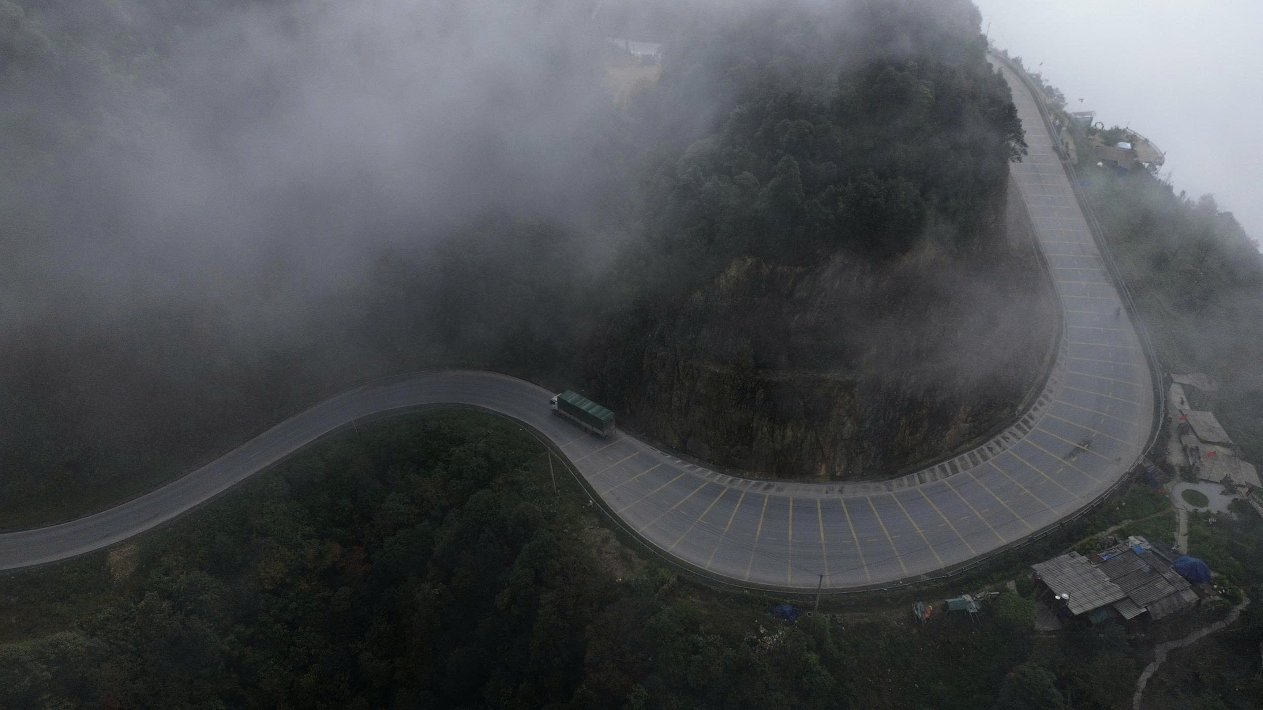 Hầm đường bộ xuy&ecirc;n đ&egrave;o Ho&agrave;ng Li&ecirc;n nối L&agrave;o Cai - Lai Ch&acirc;u sẽ được khởi c&ocirc;ng th&aacute;ng 12- Ảnh 10.