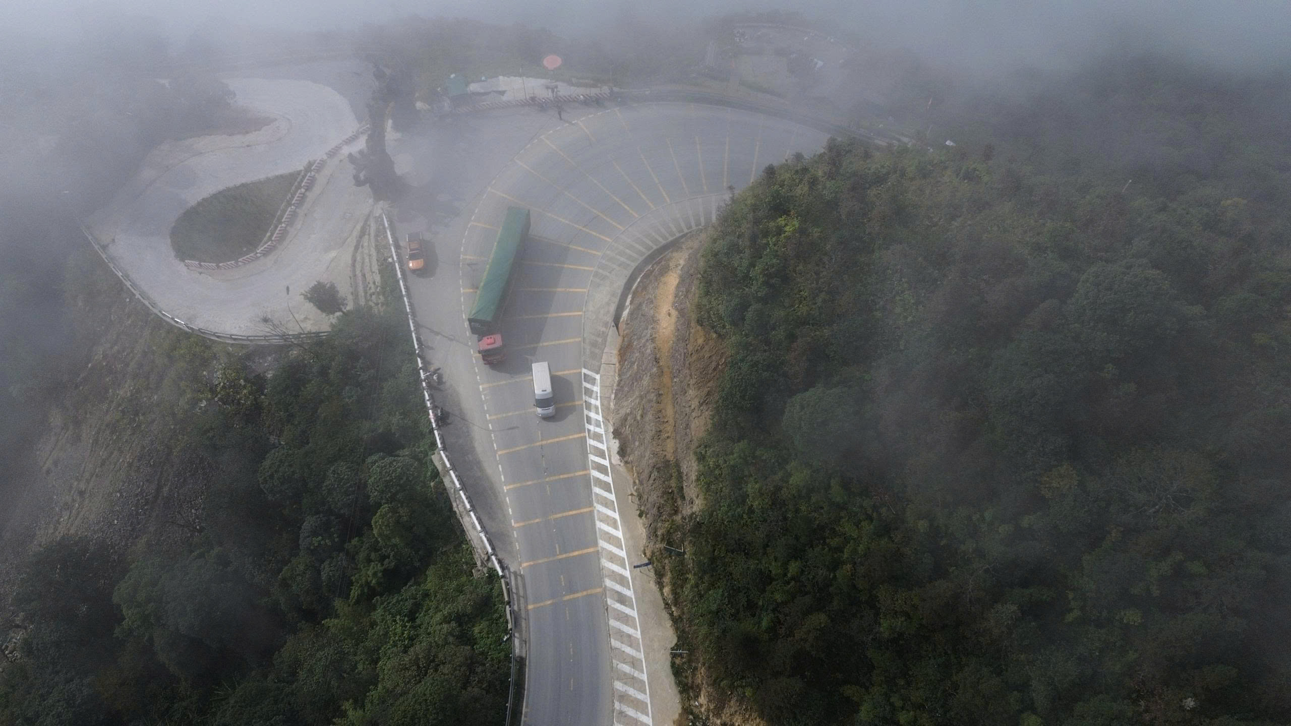 Hầm đường bộ xuy&ecirc;n đ&egrave;o Ho&agrave;ng Li&ecirc;n nối L&agrave;o Cai - Lai Ch&acirc;u sẽ được khởi c&ocirc;ng th&aacute;ng 12- Ảnh 11.