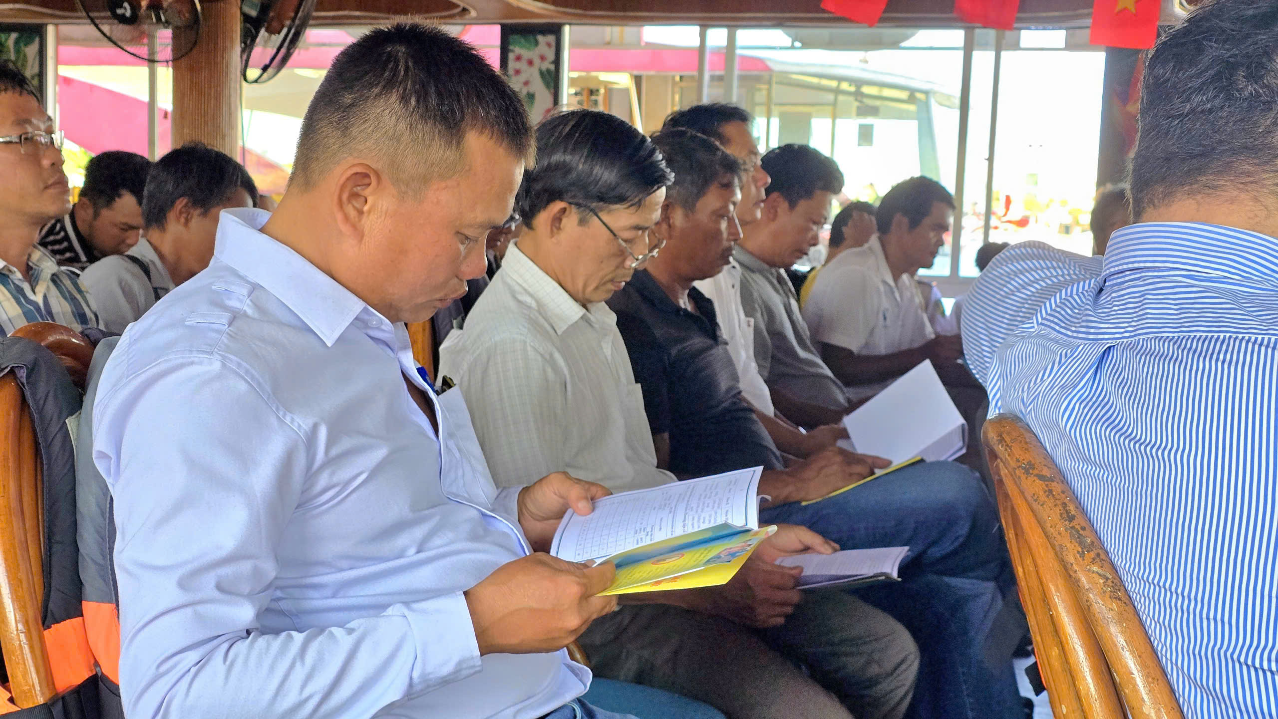 Nhắc lại bài học chìm tàu, siết ATGT đường thủy nội địa ở Đà Nẵng- Ảnh 3. Nhắc lại bài học chìm tàu, siết ATGT đường thủy nội địa ở Đà Nẵng- Ảnh 3.