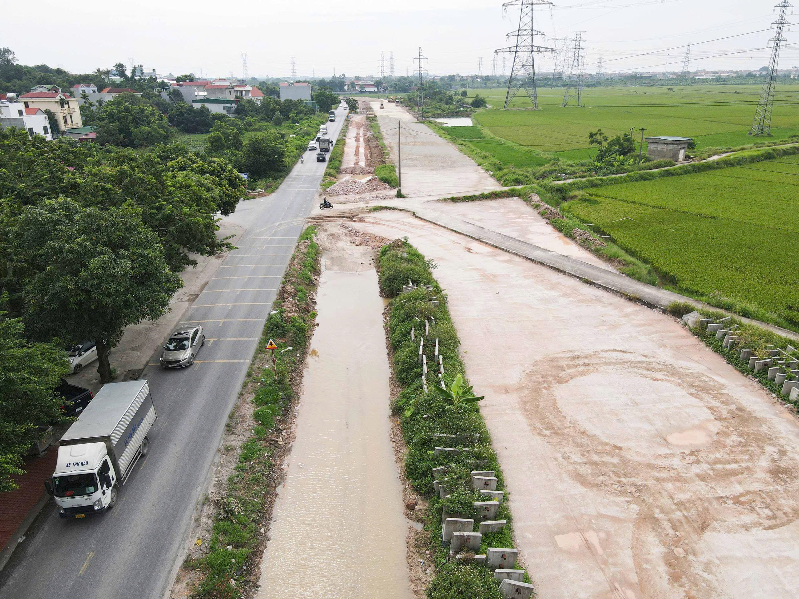 Thiếu mặt bằng, dự &aacute;n đường hơn 300 tỷ đồng ở Bắc Ninh c&oacute; ho&agrave;n th&agrave;nh tiến độ đ&uacute;ng hẹn?- Ảnh 2.