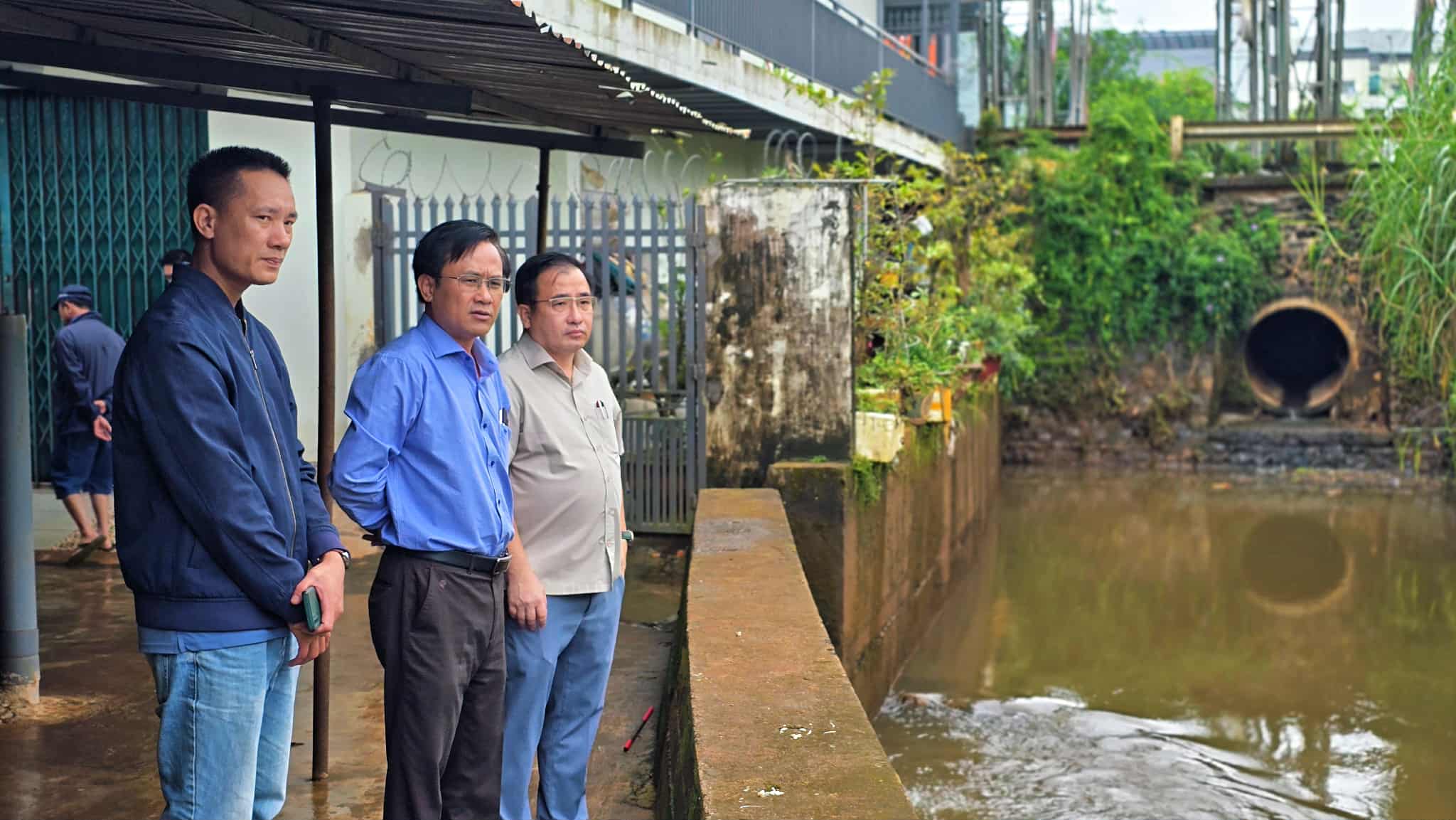 Gia Lai t&igrave;m c&aacute;ch gỡ n&uacute;t "thắt cổ chai" hễ mưa l&agrave; ngập tại trung t&acirc;m Pleiku- Ảnh 3.