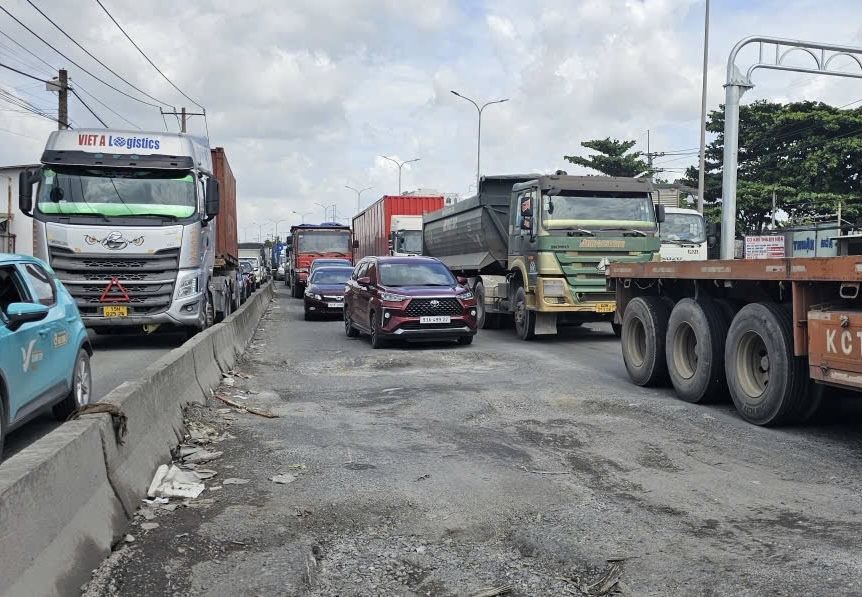 Hơn 270 tỷ đồng n&acirc;ng cấp, khắc phục hư hỏng tr&ecirc;n quốc lộ 51 qua Đồng Nai- Ảnh 6.