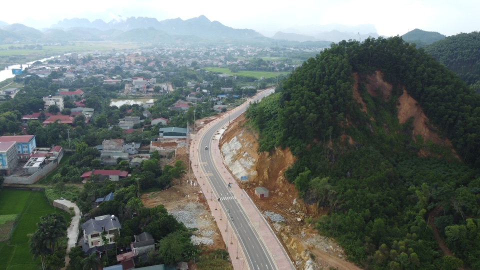 Tuy&ecirc;n Quang x&acirc;y dựng, tạo đột ph&aacute; về hạ tầng giao th&ocirc;ng- Ảnh 3.