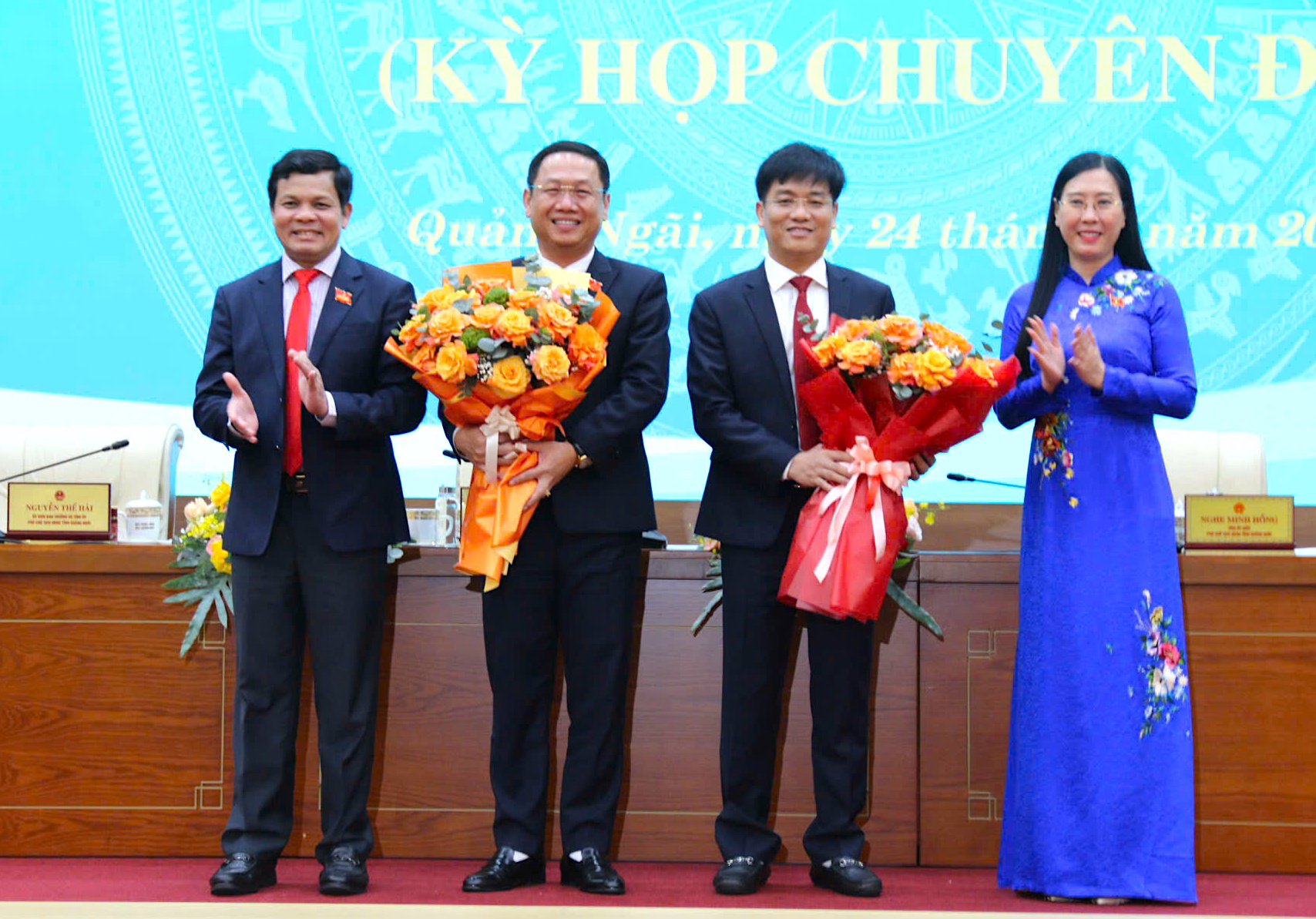 Hai b&iacute; thư x&atilde; được bầu l&agrave;m Ph&oacute; chủ tịch UBND tỉnh Quảng Ng&atilde;i- Ảnh 2.