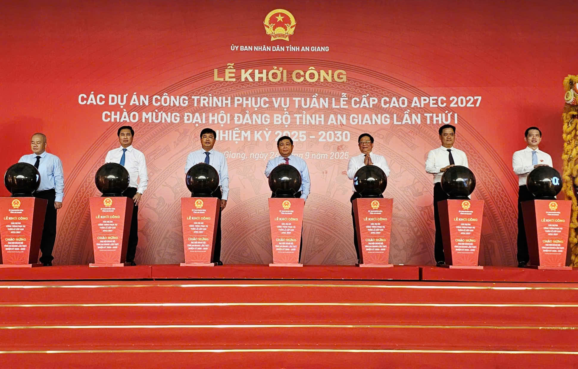 Ph&oacute; Thủ tướng Nguyễn Ch&iacute; Dũng dự lễ khởi c&ocirc;ng 10 dự &aacute;n hạ tầng APEC 2027 tại Ph&uacute; Quốc- Ảnh 1.
