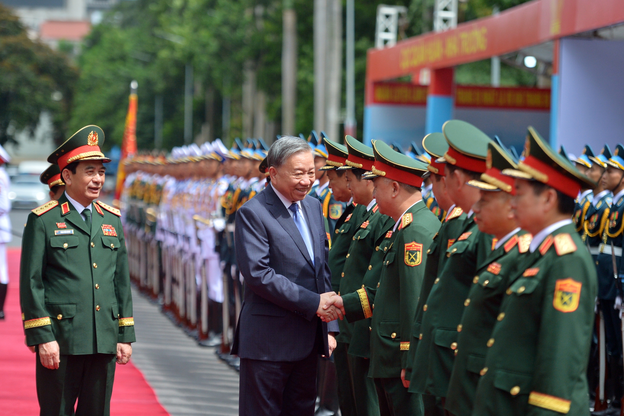 Tổng B&iacute; thư T&ocirc; L&acirc;m dự Đại hội Thi đua quyết thắng to&agrave;n qu&acirc;n lần thứ XI- Ảnh 2.