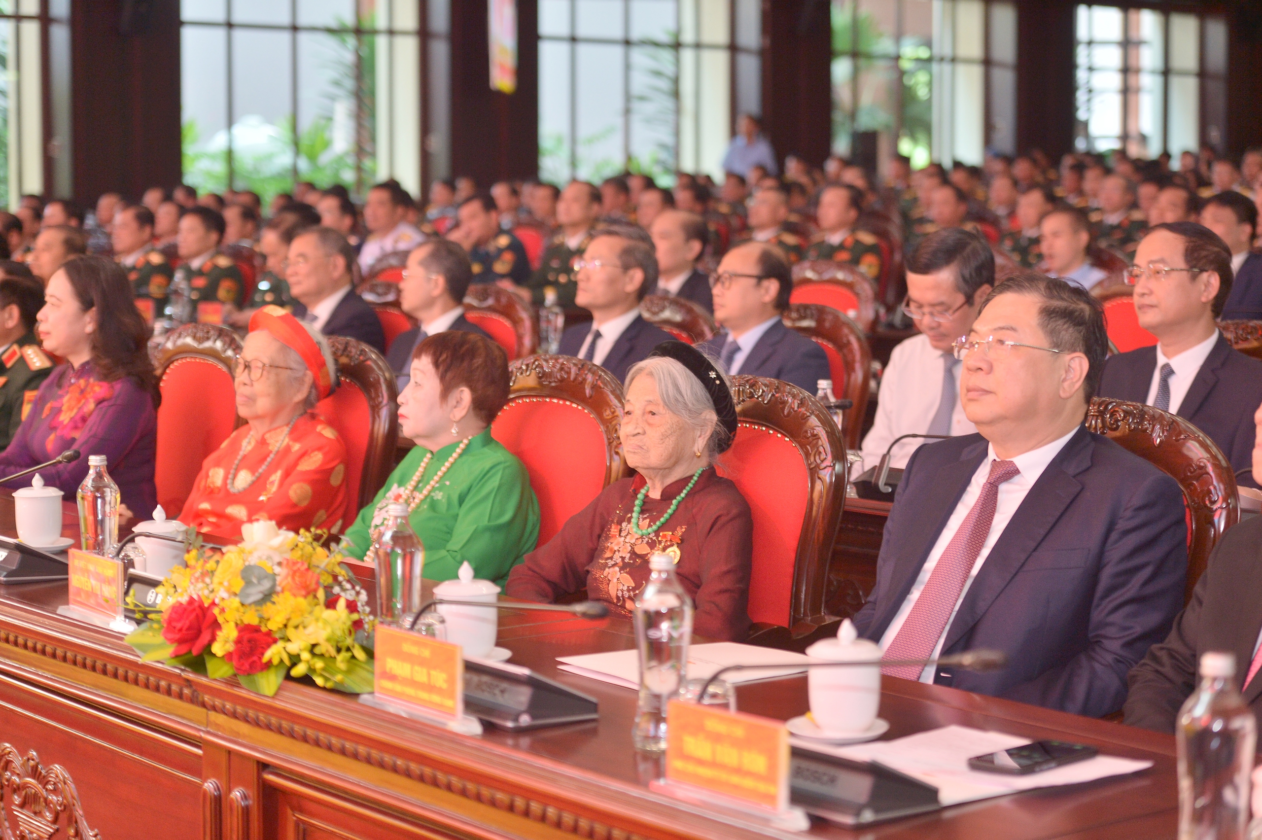 Tổng B&iacute; thư T&ocirc; L&acirc;m dự Đại hội Thi đua quyết thắng to&agrave;n qu&acirc;n lần thứ XI- Ảnh 8.