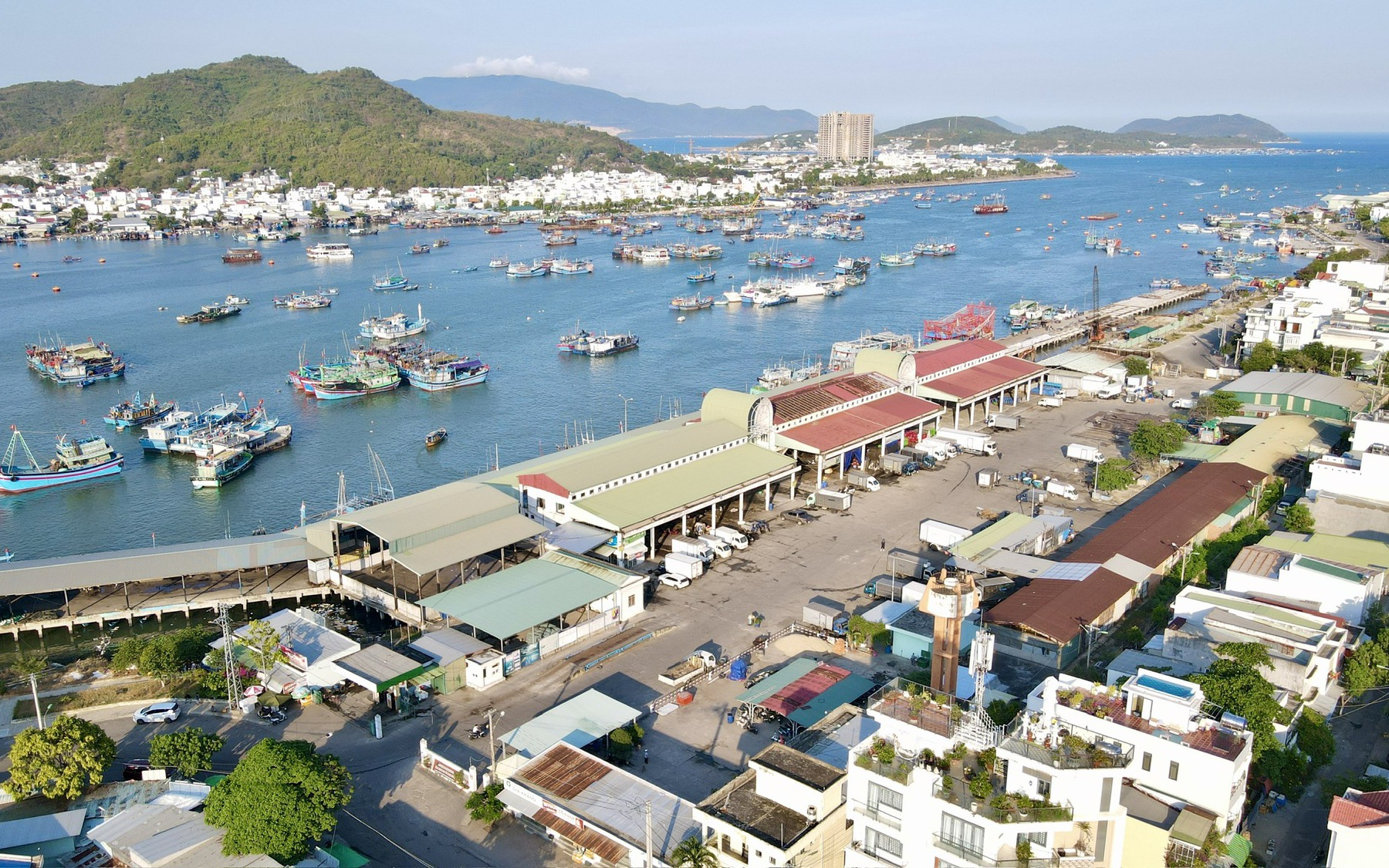 Khánh Hòa yêu cầu rà soát chặt, tránh chồng lấn trong quy hoạch khoáng sản- Ảnh 2. Khánh Hòa rà soát thủ tục đất đai dự án Bến thủy nội địa Hòn Rớ