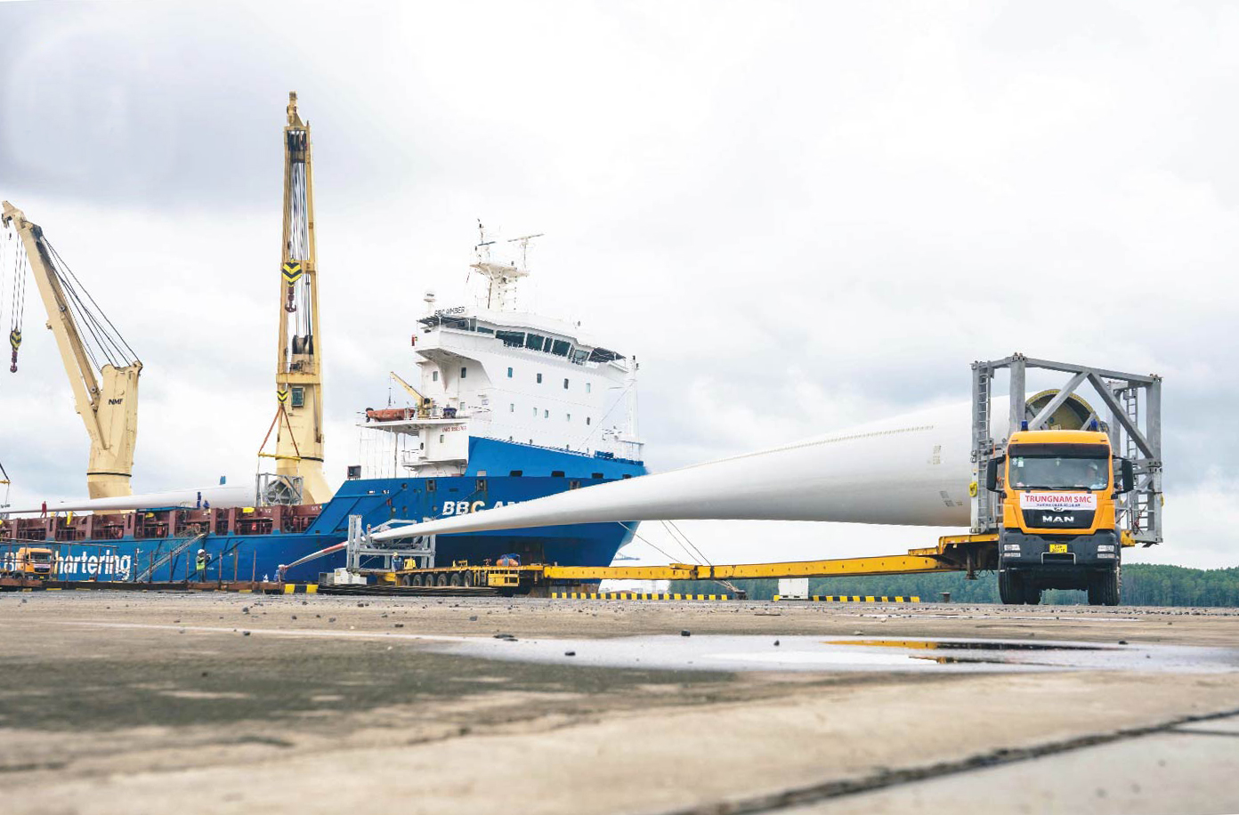 Doanh nghiệp vận tải h&agrave;ng si&ecirc;u trường, si&ecirc;u trọng hưởng lợi nhờ th&ocirc;ng tư mới- Ảnh 1.