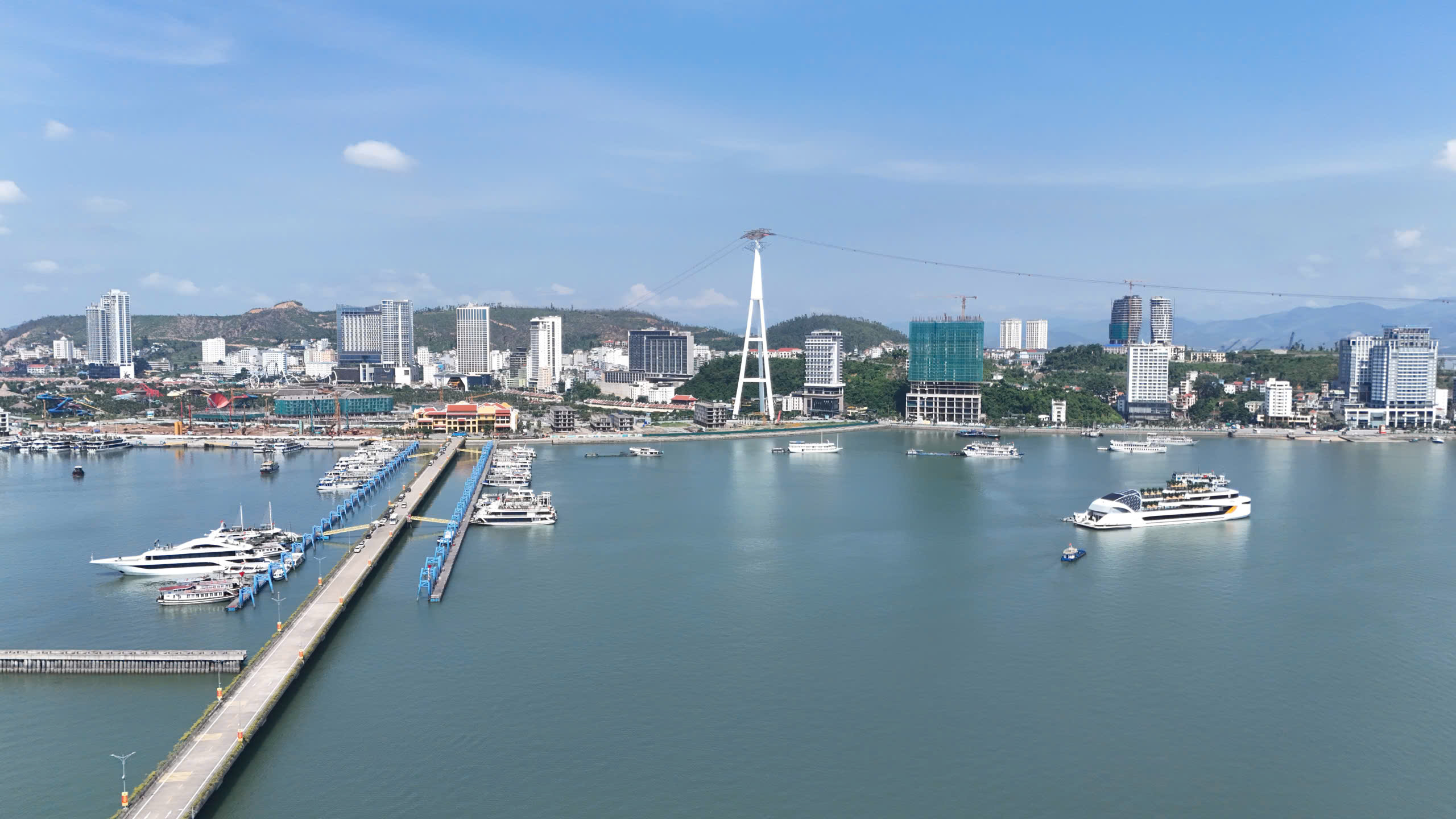 Quảng Ninh đa dạng hóa trải nghiệm, thúc đẩy du lịch số- Ảnh 4. Quảng Ninh đa dạng hóa trải nghiệm, thúc đẩy du lịch số- Ảnh 4.