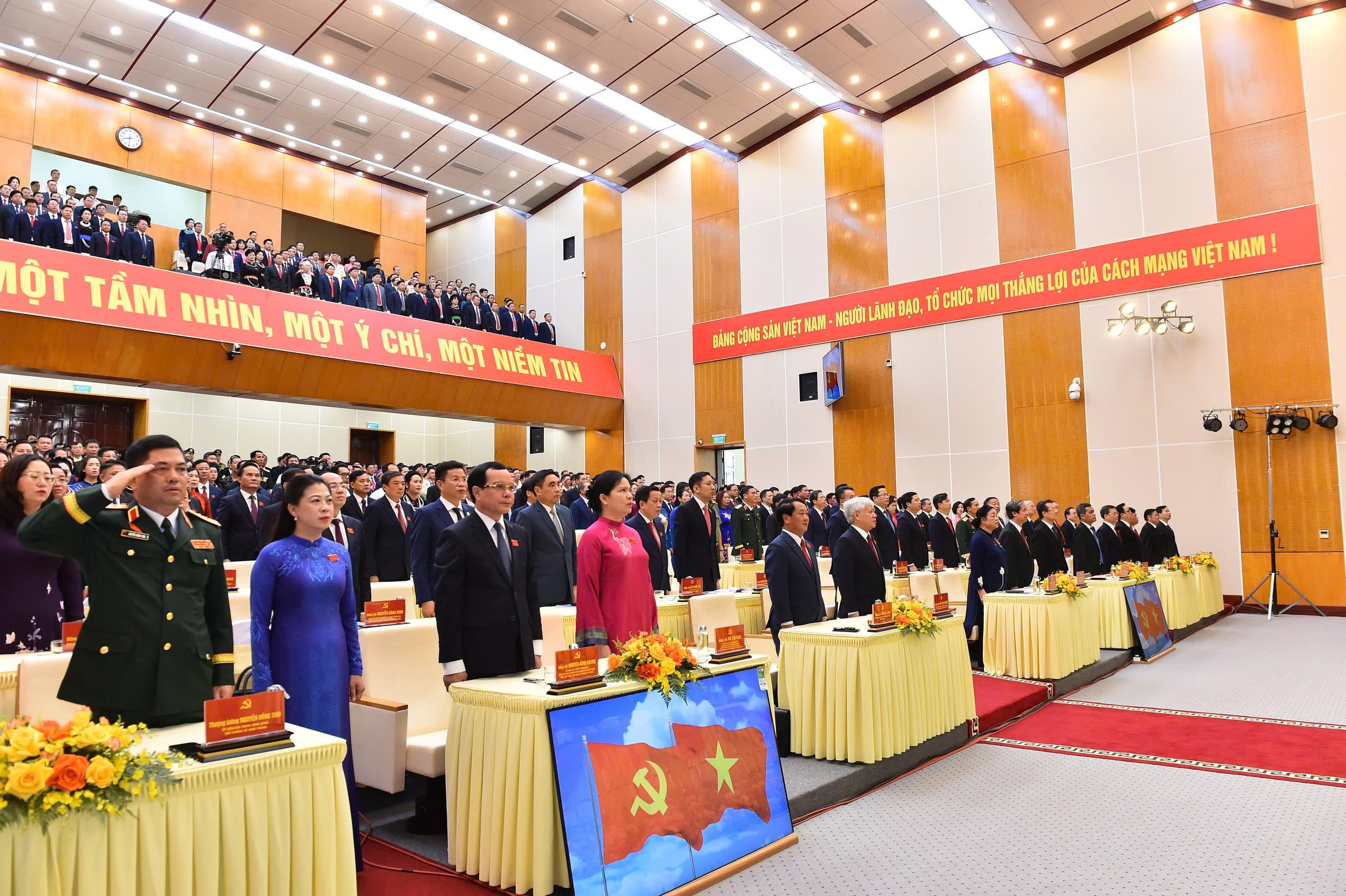 Tuyên Quang đặt mục tiêu phấn đấu đến năm 2030 là tỉnh phát triển khá, toàn diện- Ảnh 3. Tuyên Quang đặt mục tiêu phấn đấu đến năm 2030 là tỉnh phát triển khá, toàn diện- Ảnh 3.