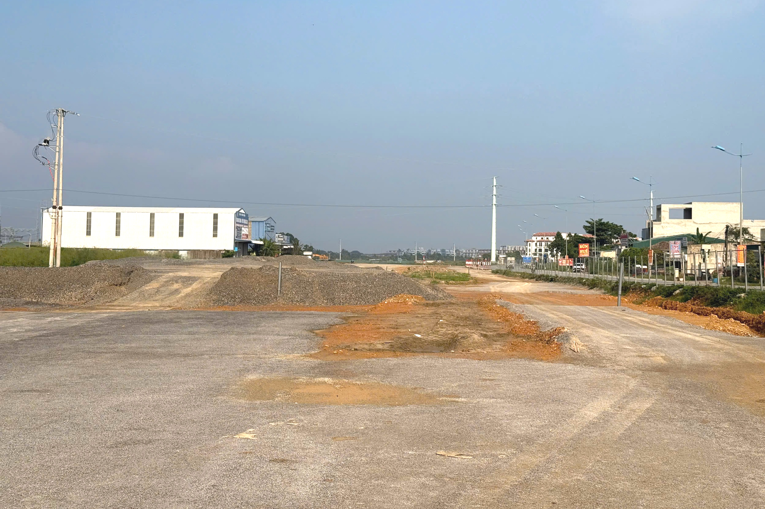 Thanh H&oacute;a: Dự &aacute;n mở rộng Đại lộ Nam s&ocirc;ng M&atilde; thi c&ocirc;ng cầm chừng v&igrave; thiếu vật liệu- Ảnh 5.